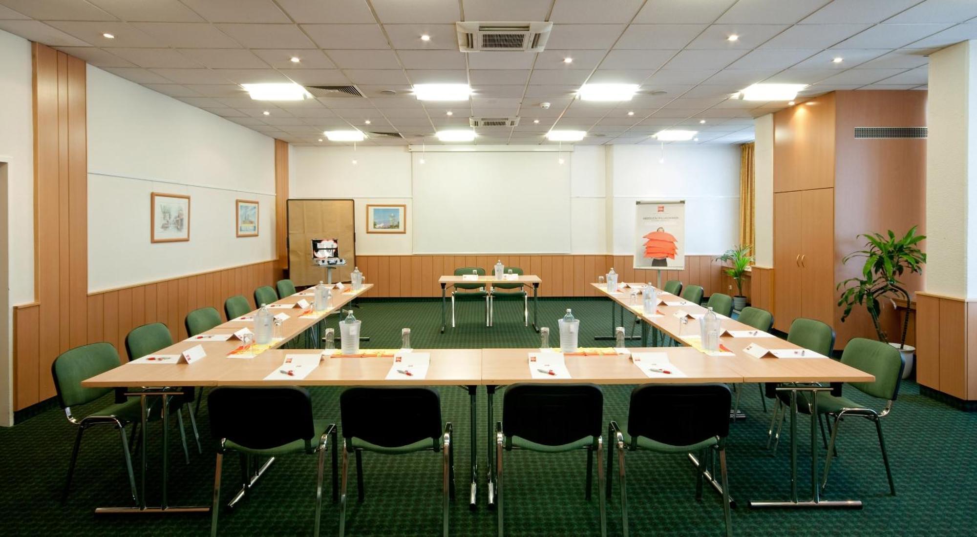 Ibis Mariahilf 3* Viena