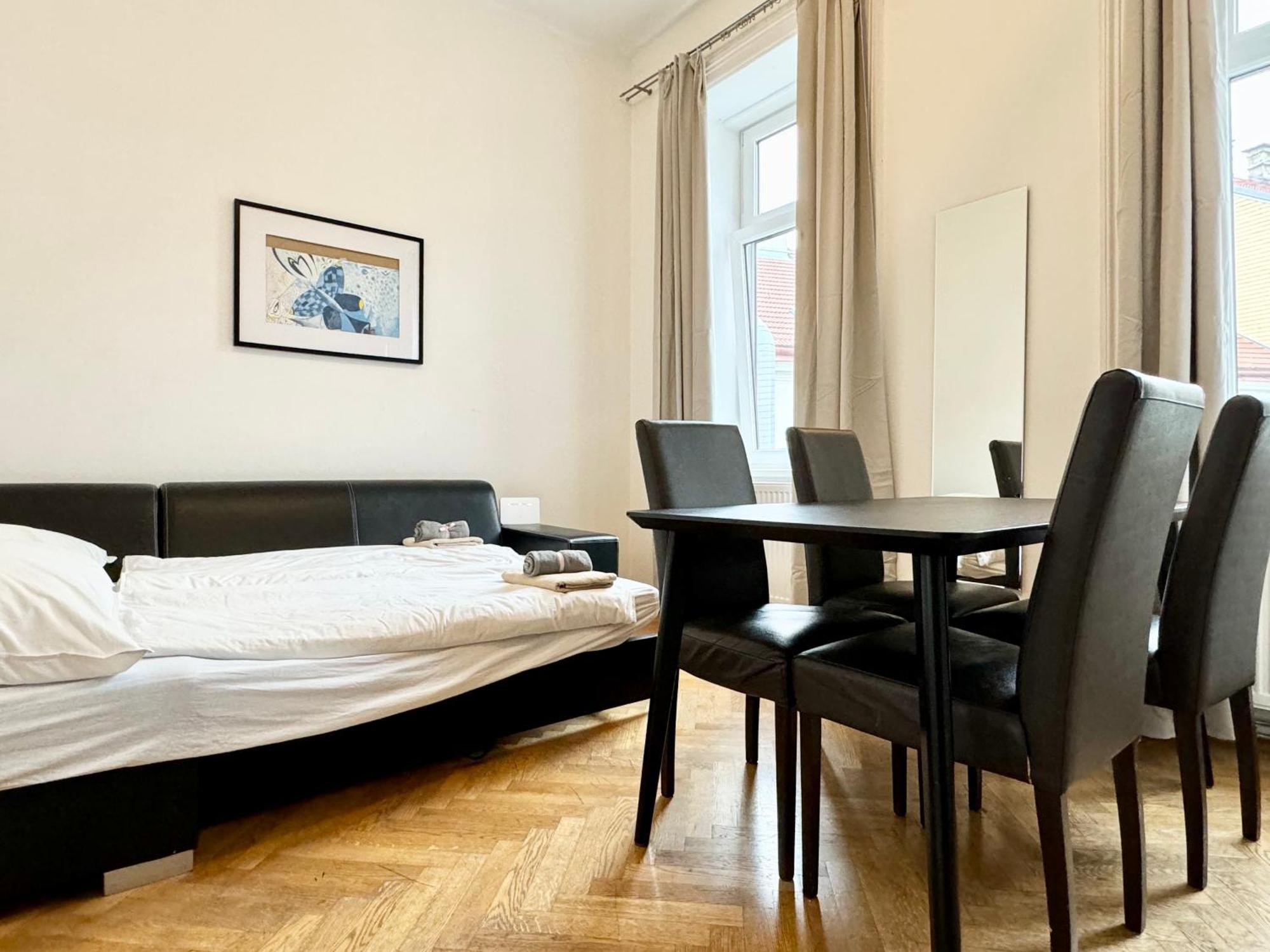 Cosy Located At Famous Kutschkermarkt * Vienna