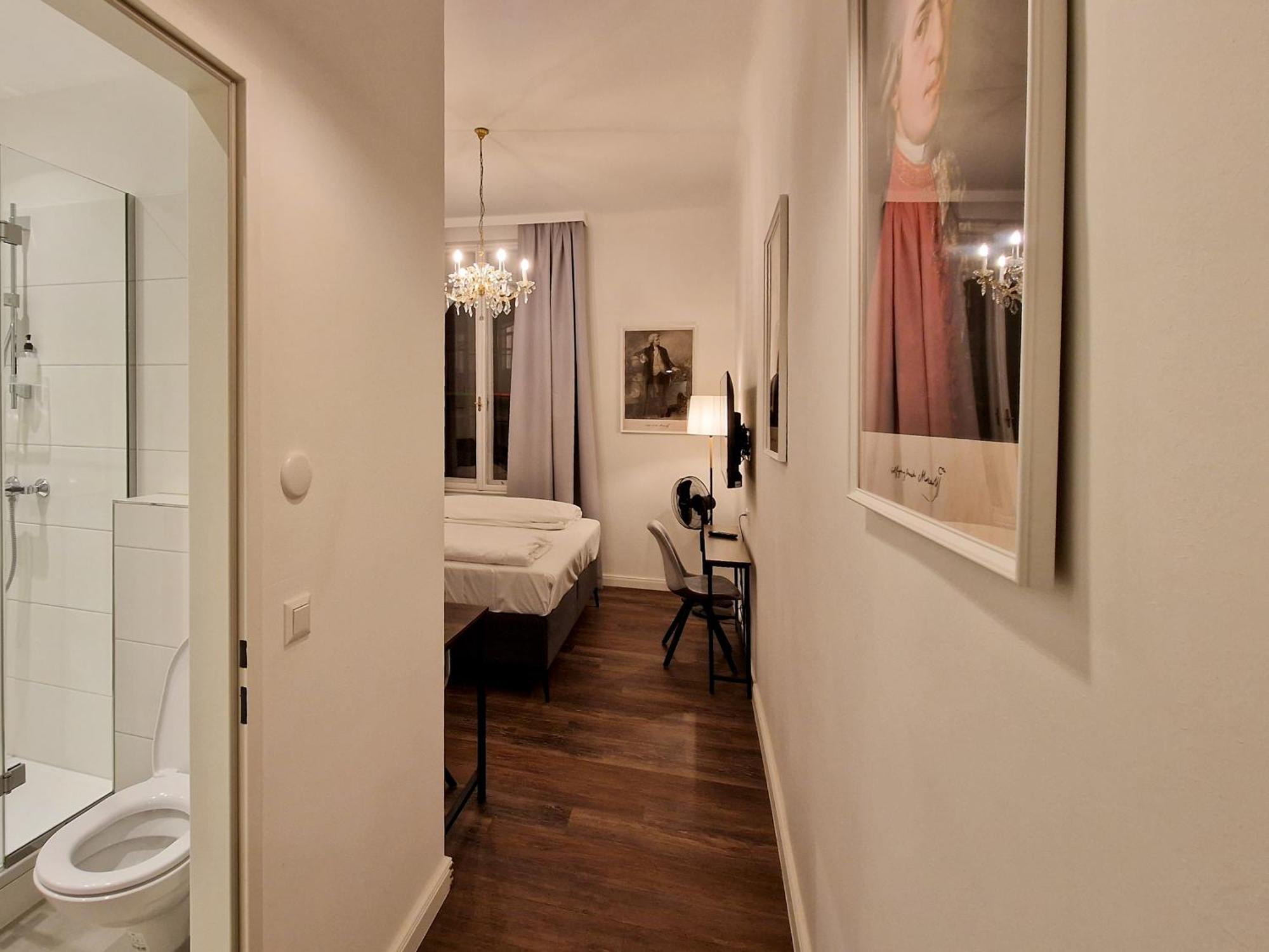 Mozart - Newly Renovated