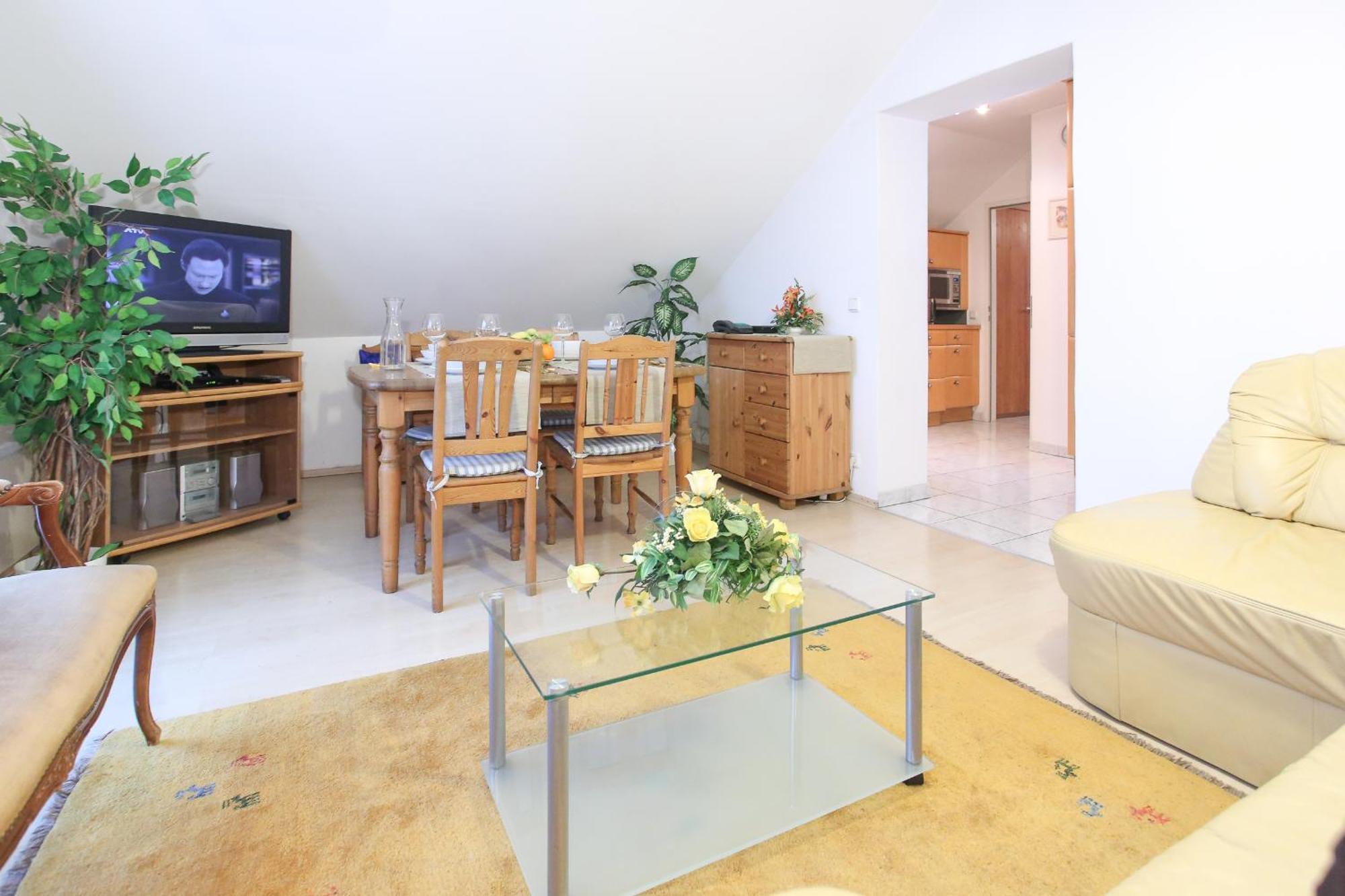 Classic Apartment I Close To Main Station I 10 Minutes To Belvedere
