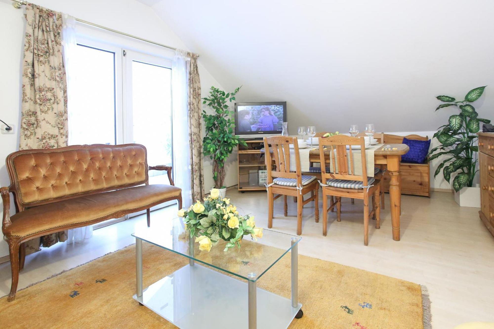 Classic Apartment I Close To Main Station I 10 Minutes To Belvedere