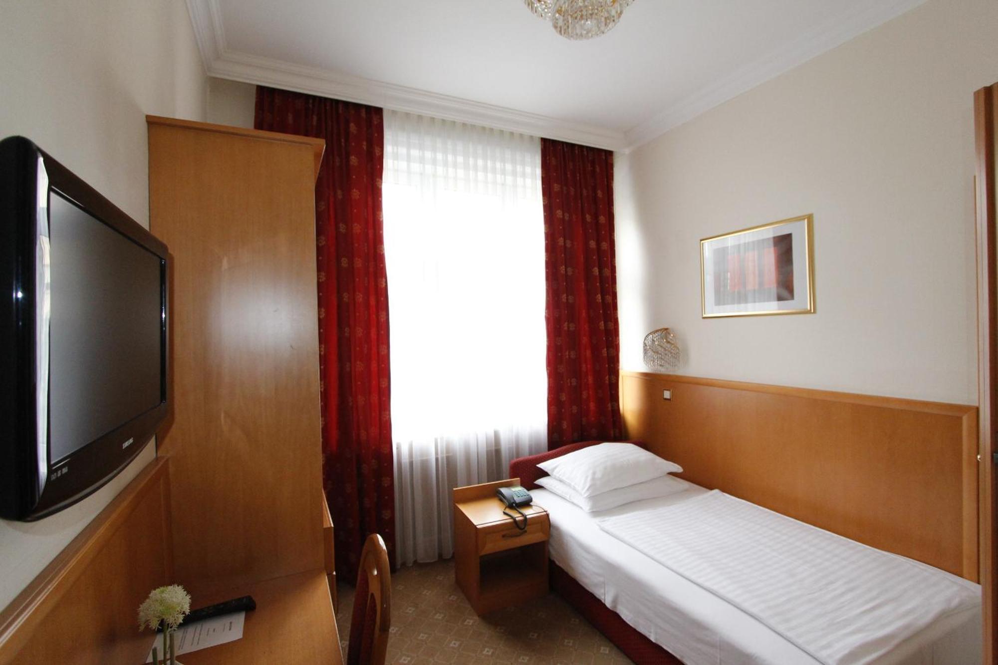 Hotel Corvinus - Newly Renovated