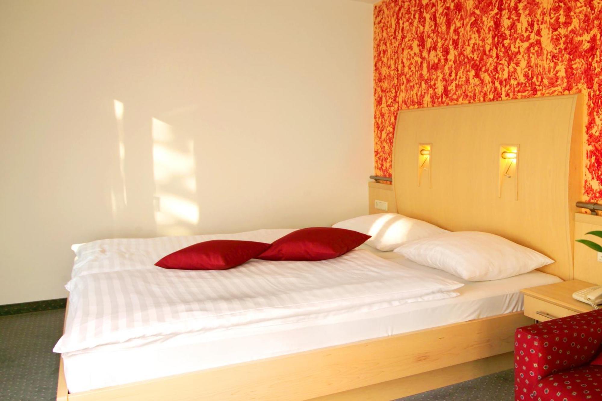 Strandhotel Alte Donau 4* Vienna