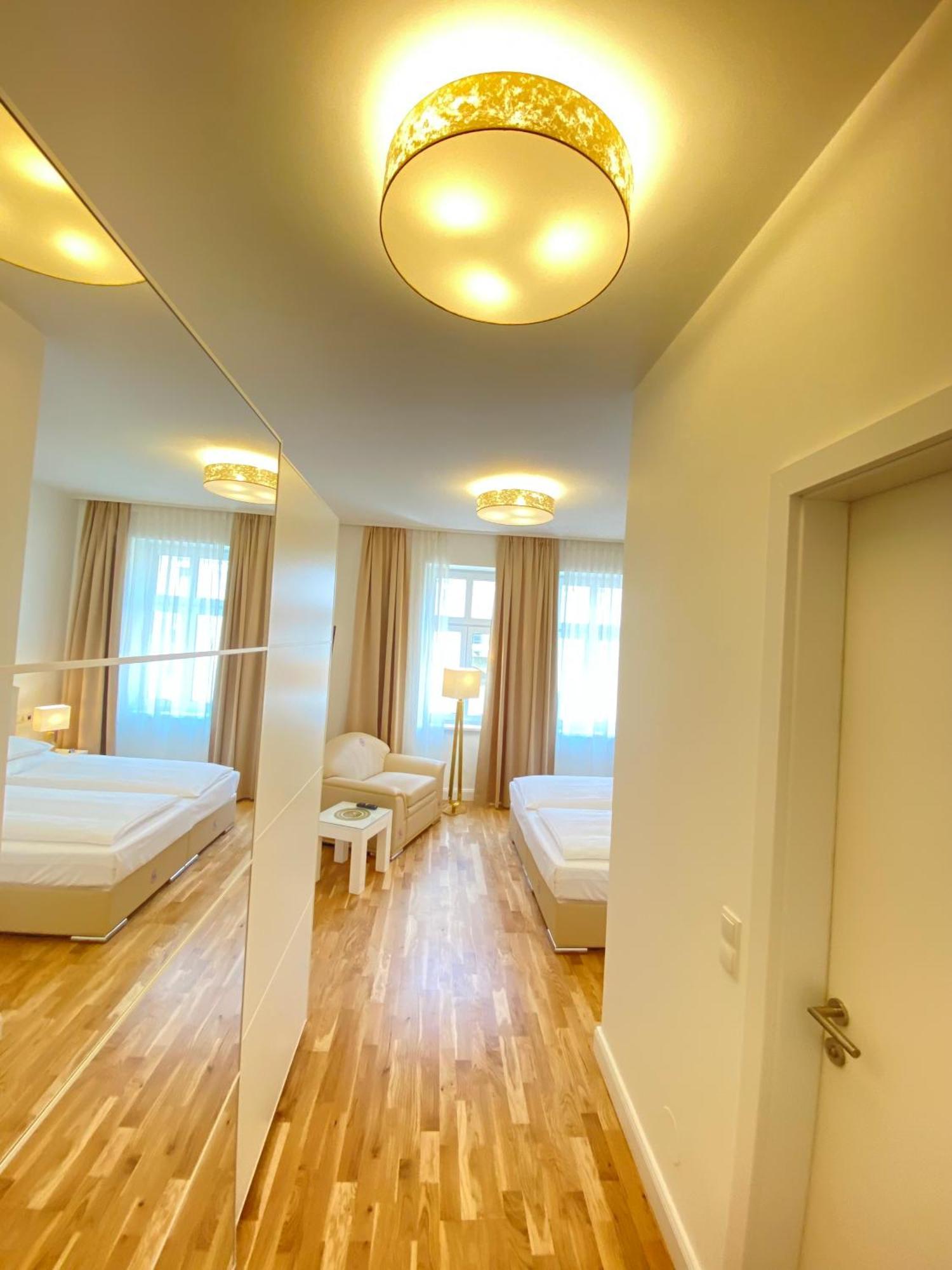 Steiner Residences Nestroyplatz Apartment *