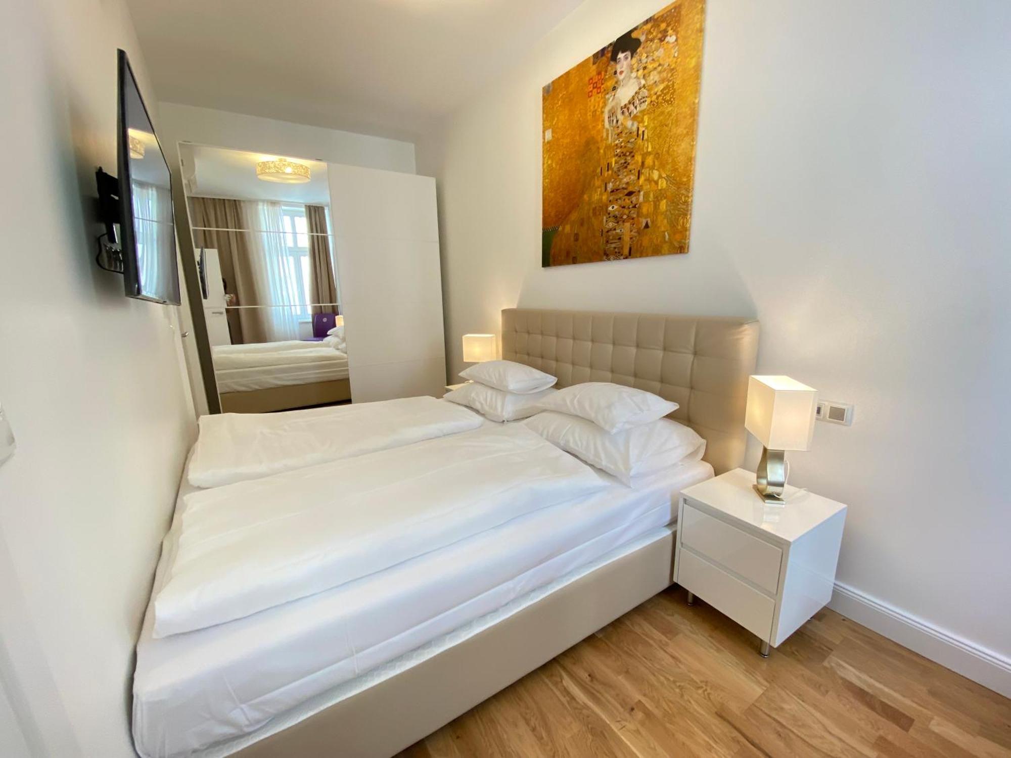 Steiner Residences Nestroyplatz *