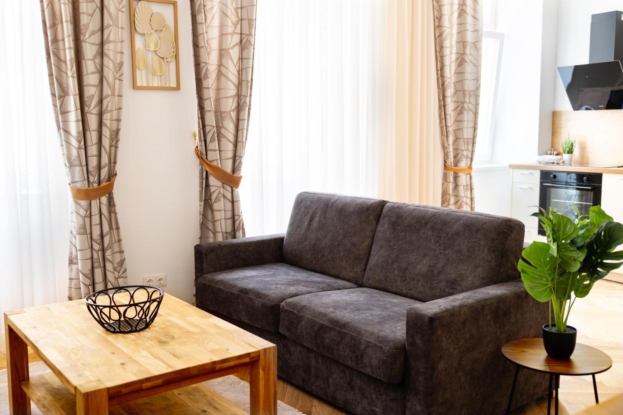 Royal Residences Apartment *