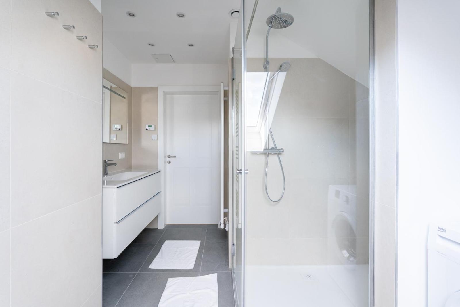 Apartment Exclusive 70 M2 With Balcony And Air Conditioning *