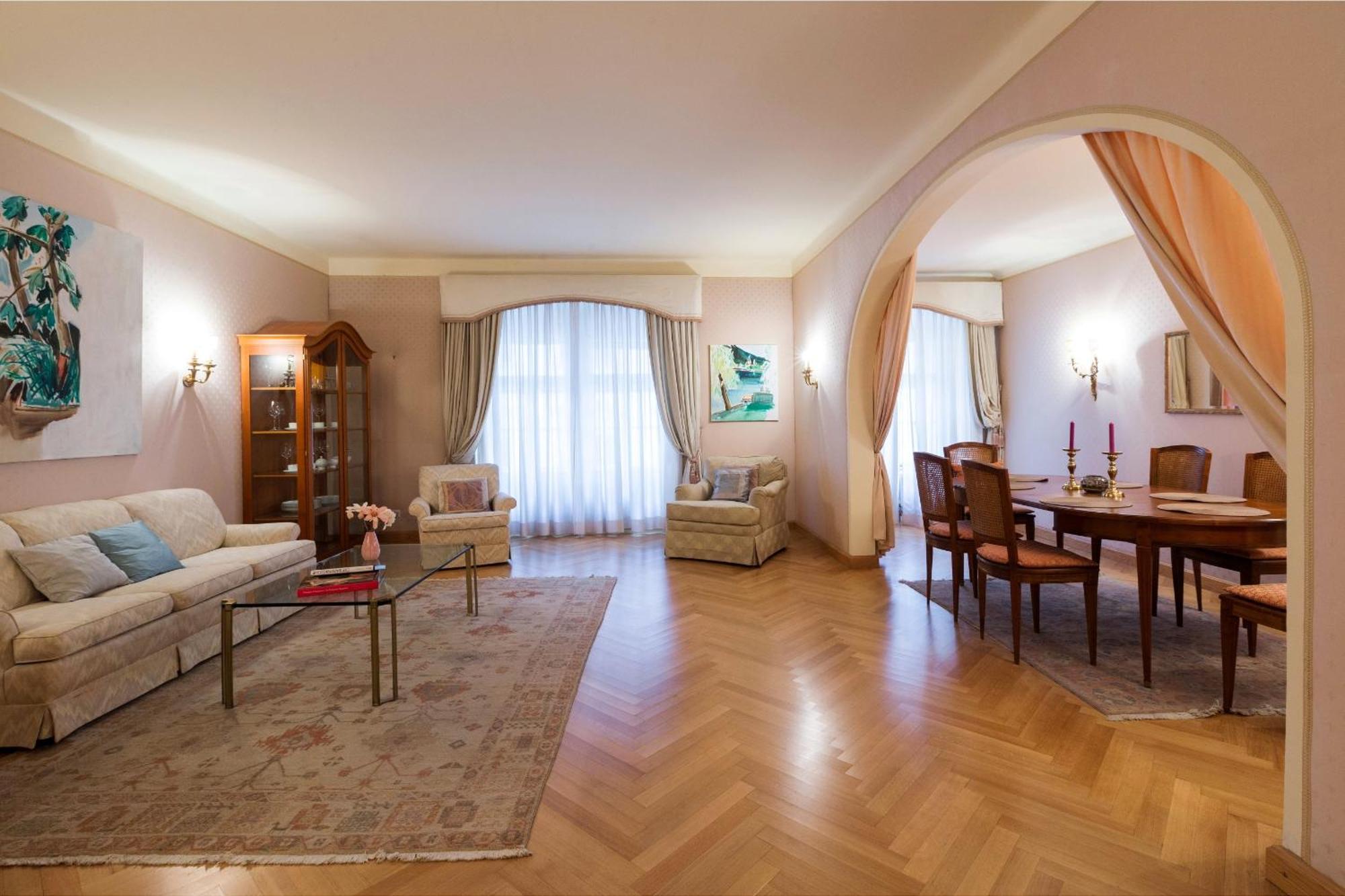 Apartment Sonnenfelsgasse Vienna
