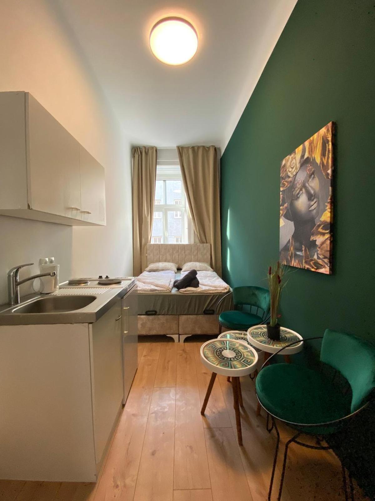 Apartment 8 Fully Equipped Shared W Terrace Margareten Vienna