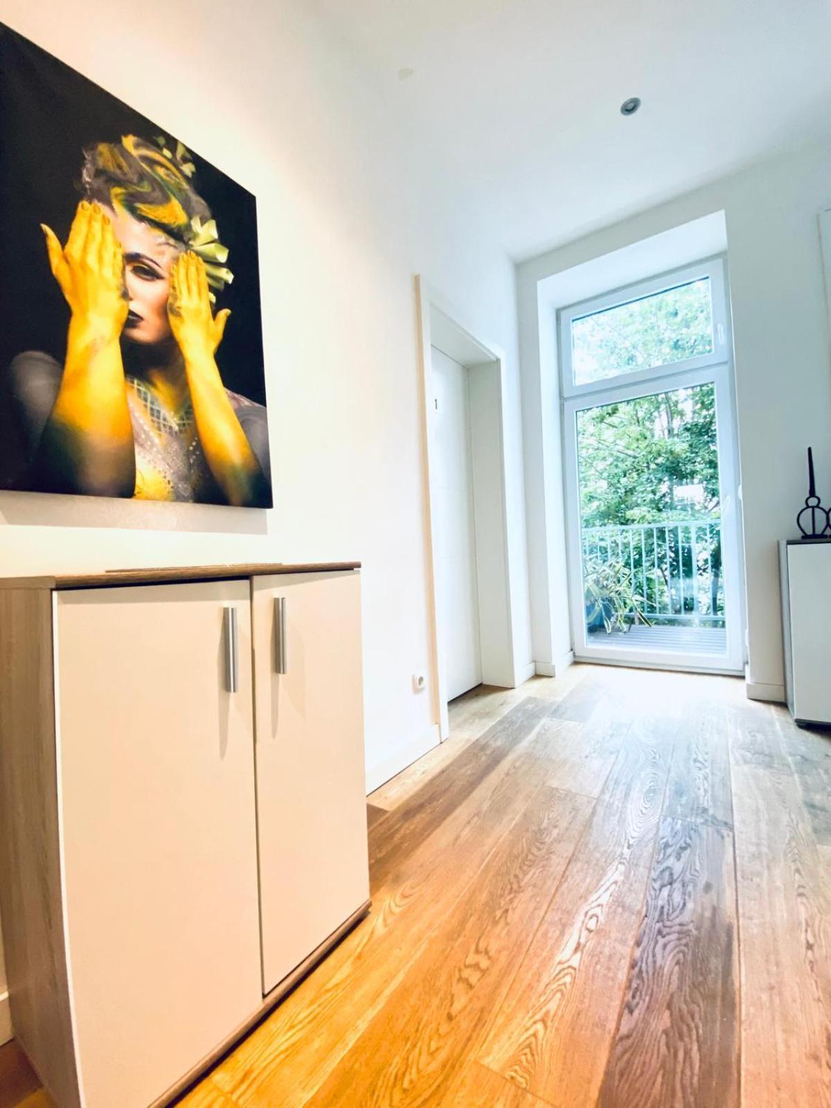 Elegant 2br With Balcony Near Millennium * Wien