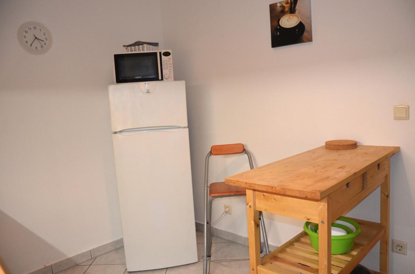 Apartment 1090