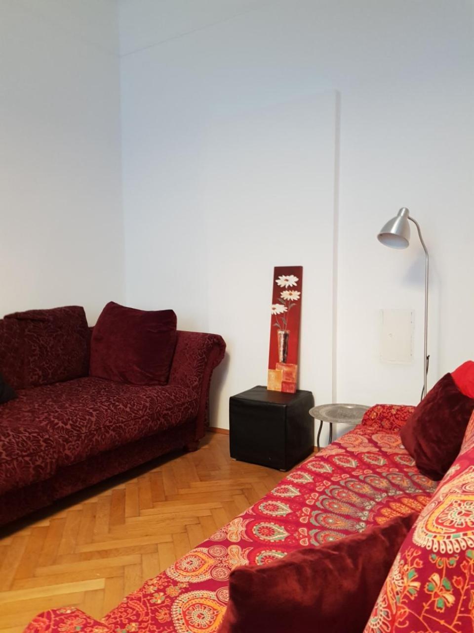 1090 Apartment