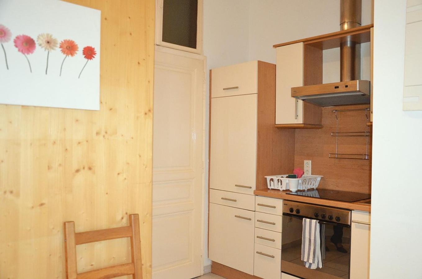 Apartment 1090 *