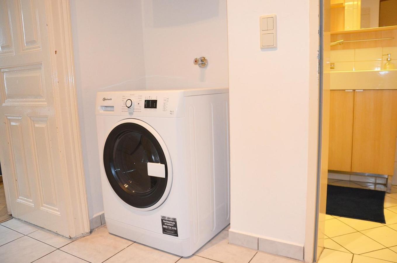 1090 Apartment *