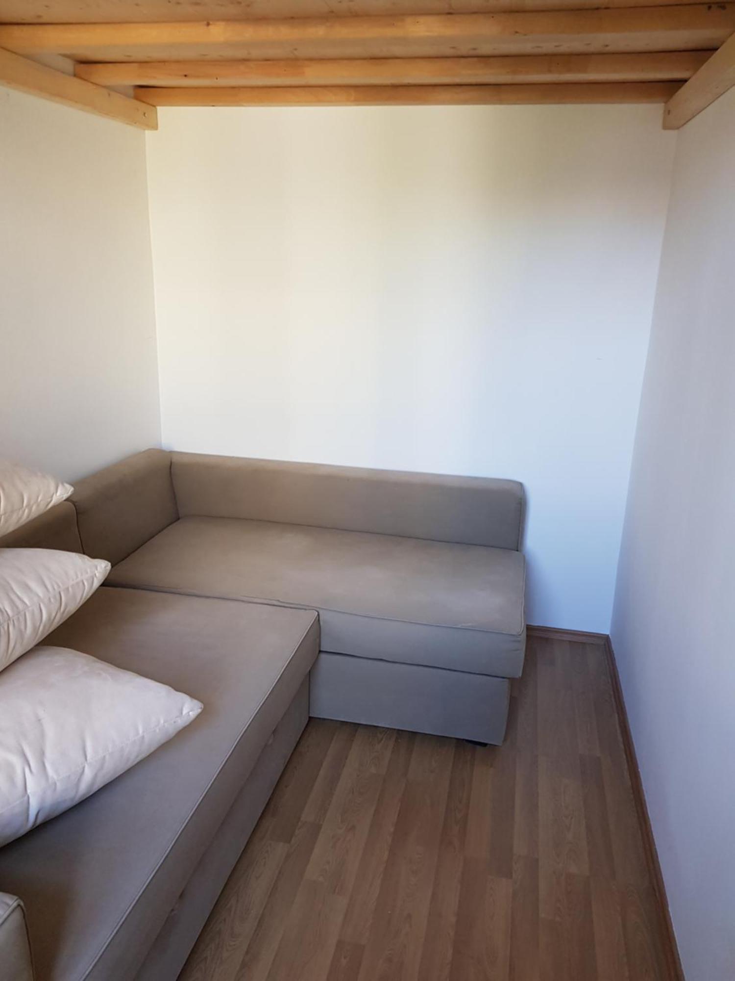 Apartment 1090