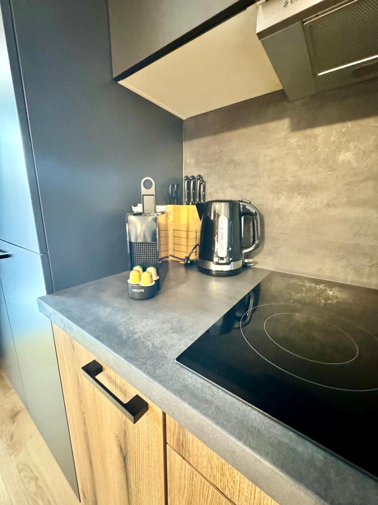 Apartment Mit Balkon Und Parkplatz *
