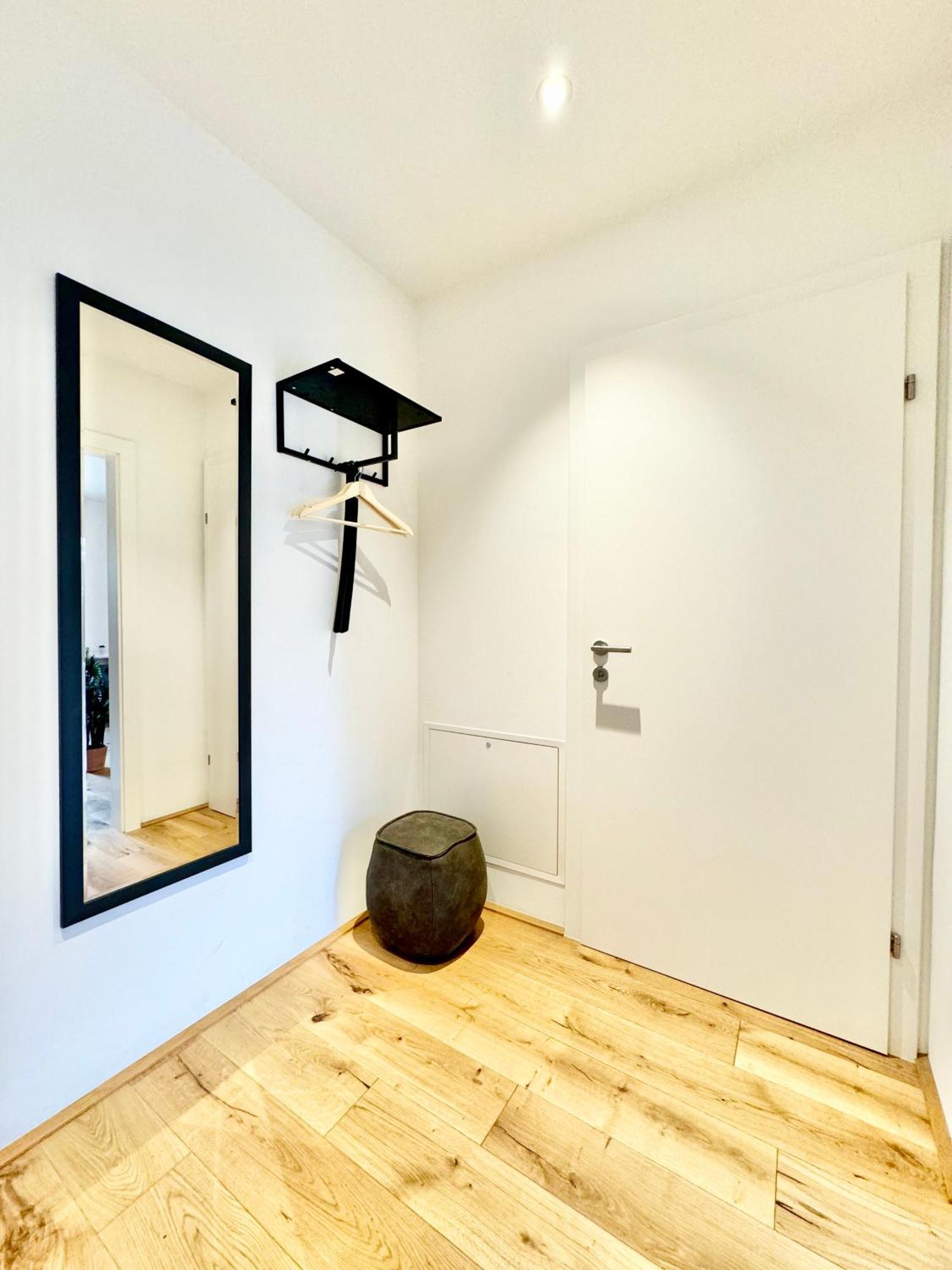 Mit Balkon Und Parkplatz Apartment Vienna