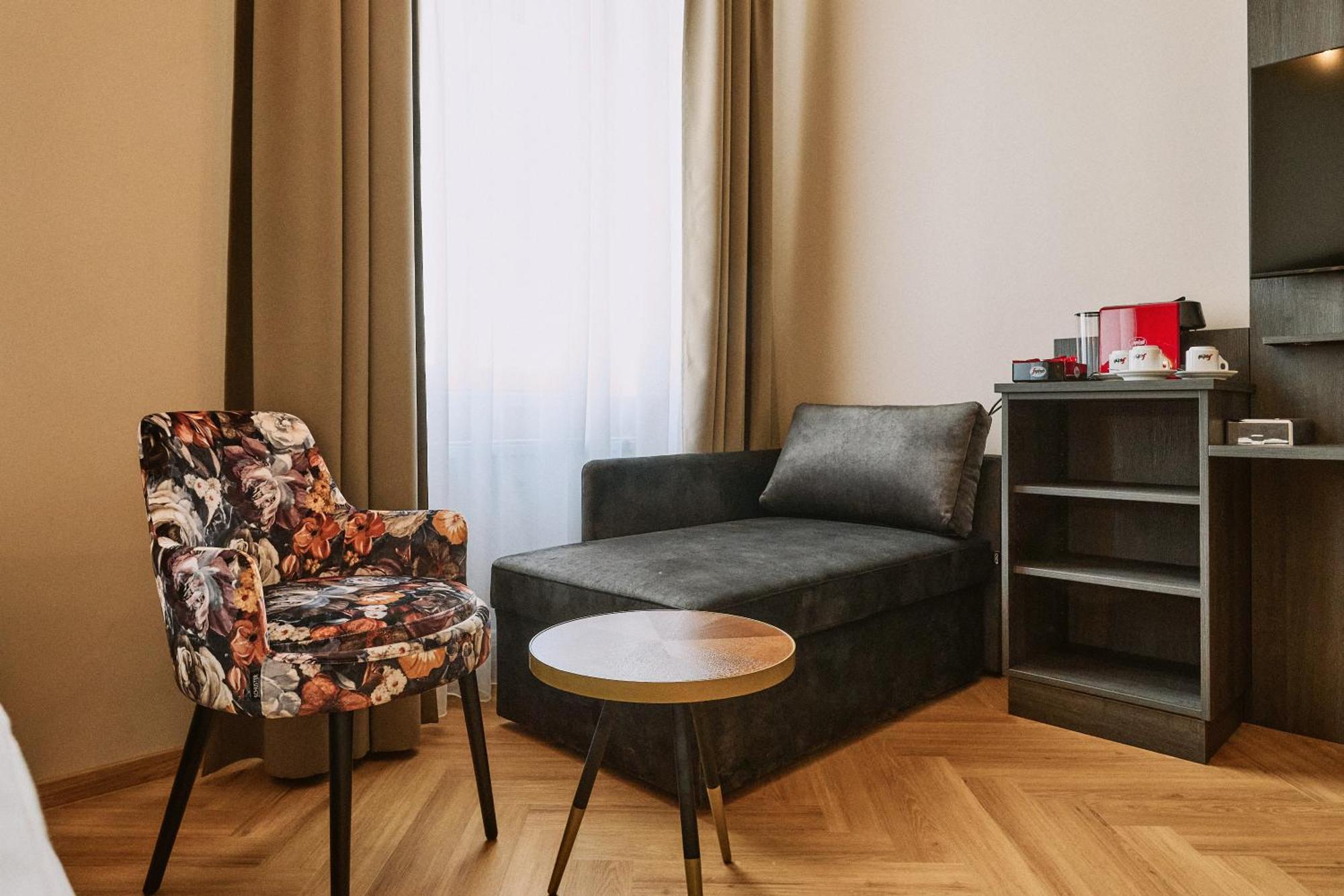 Urban Rathaus - Self Check-in Hotel 4*