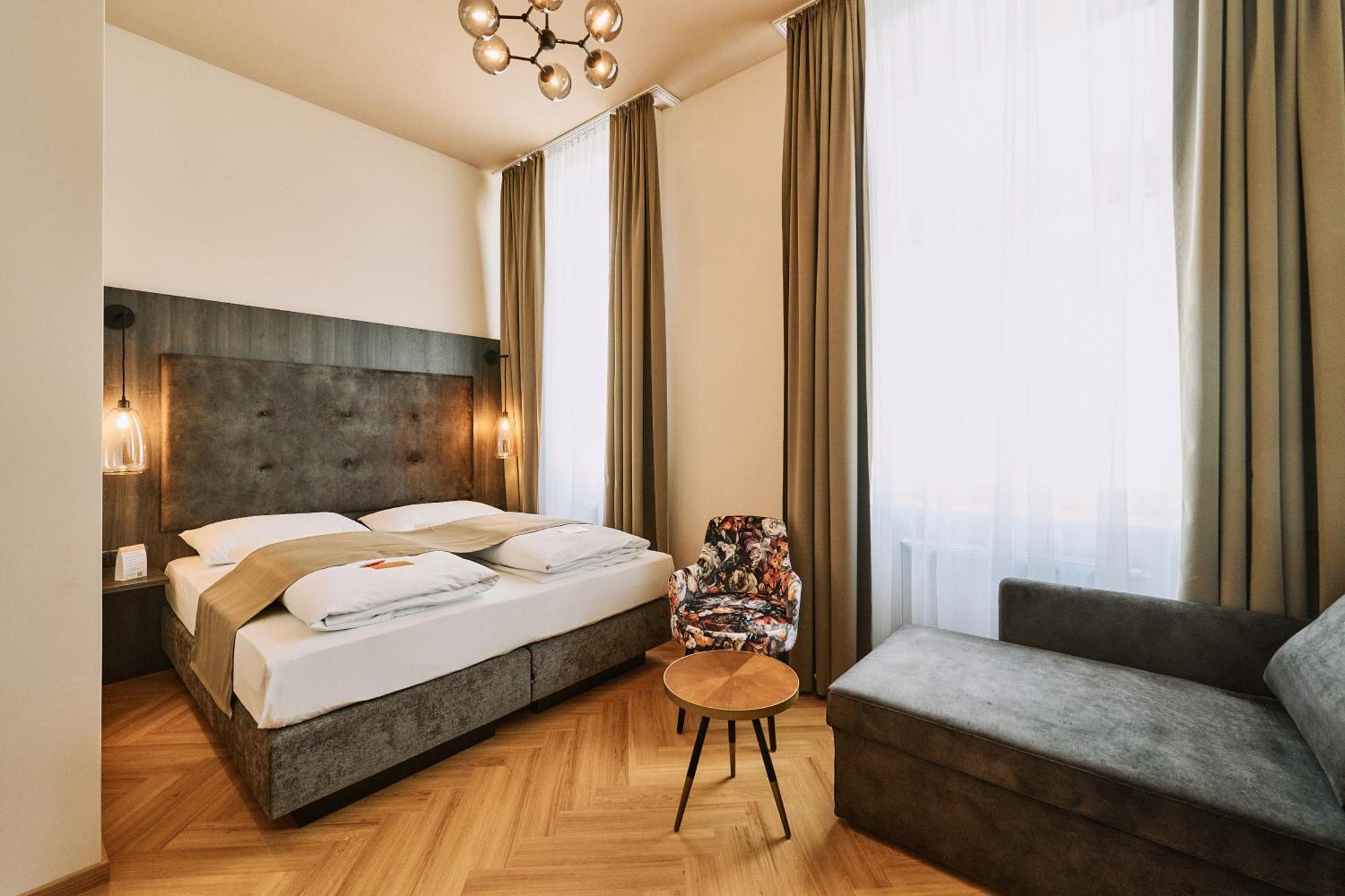 Urban Rathaus - Self Check-in 4* Vienna