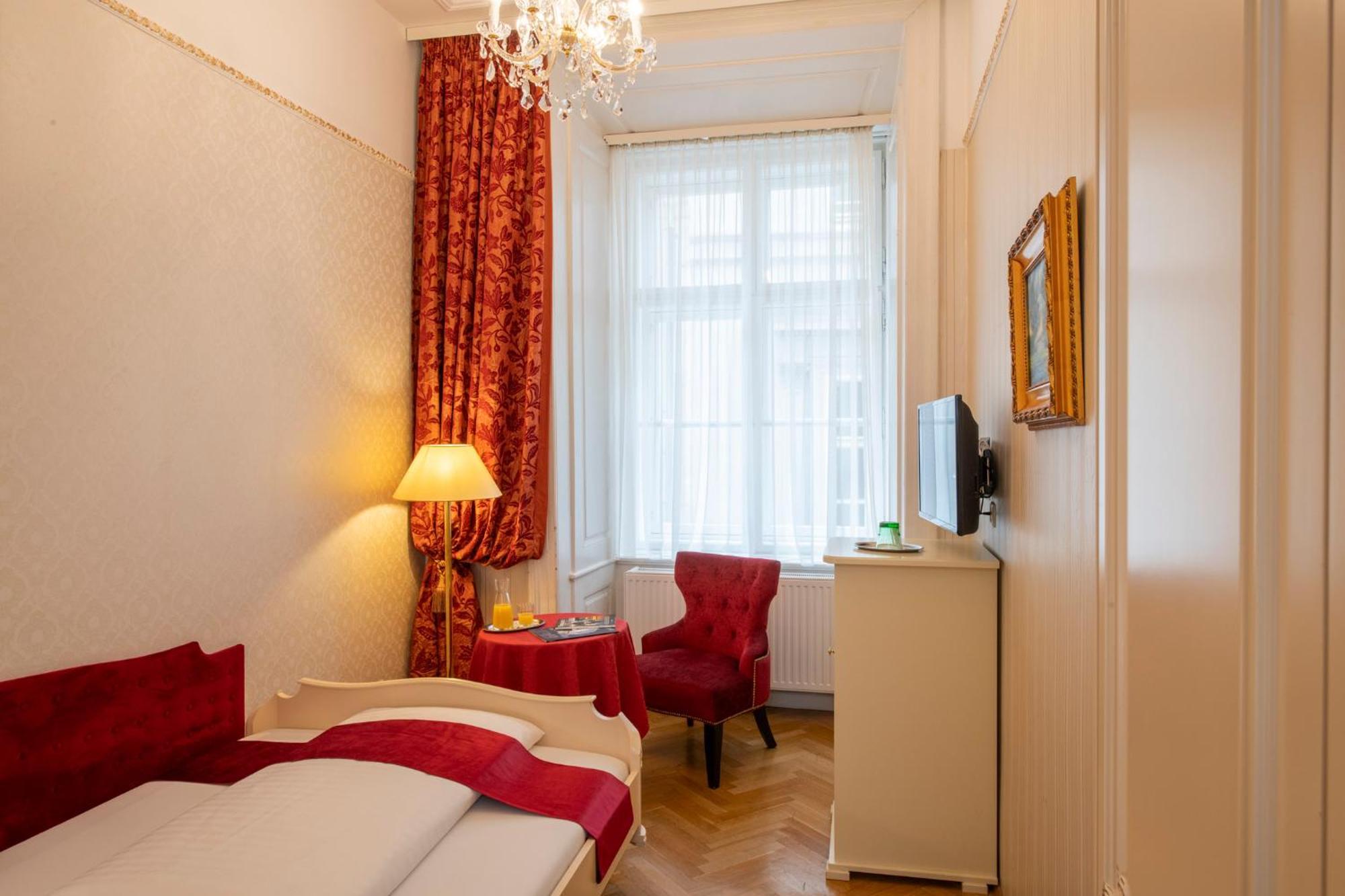 Pertschy Palais Vienna