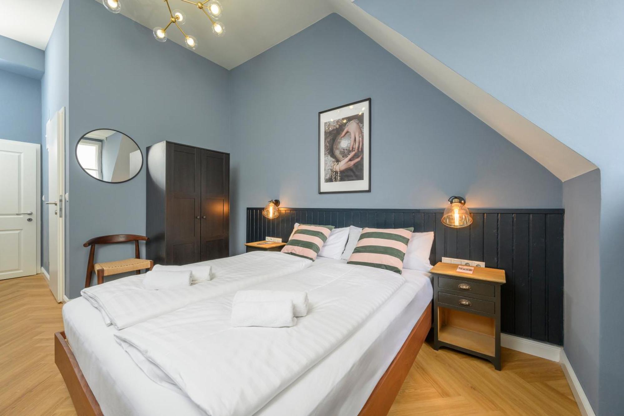 Palais Palffy Suits Apartment