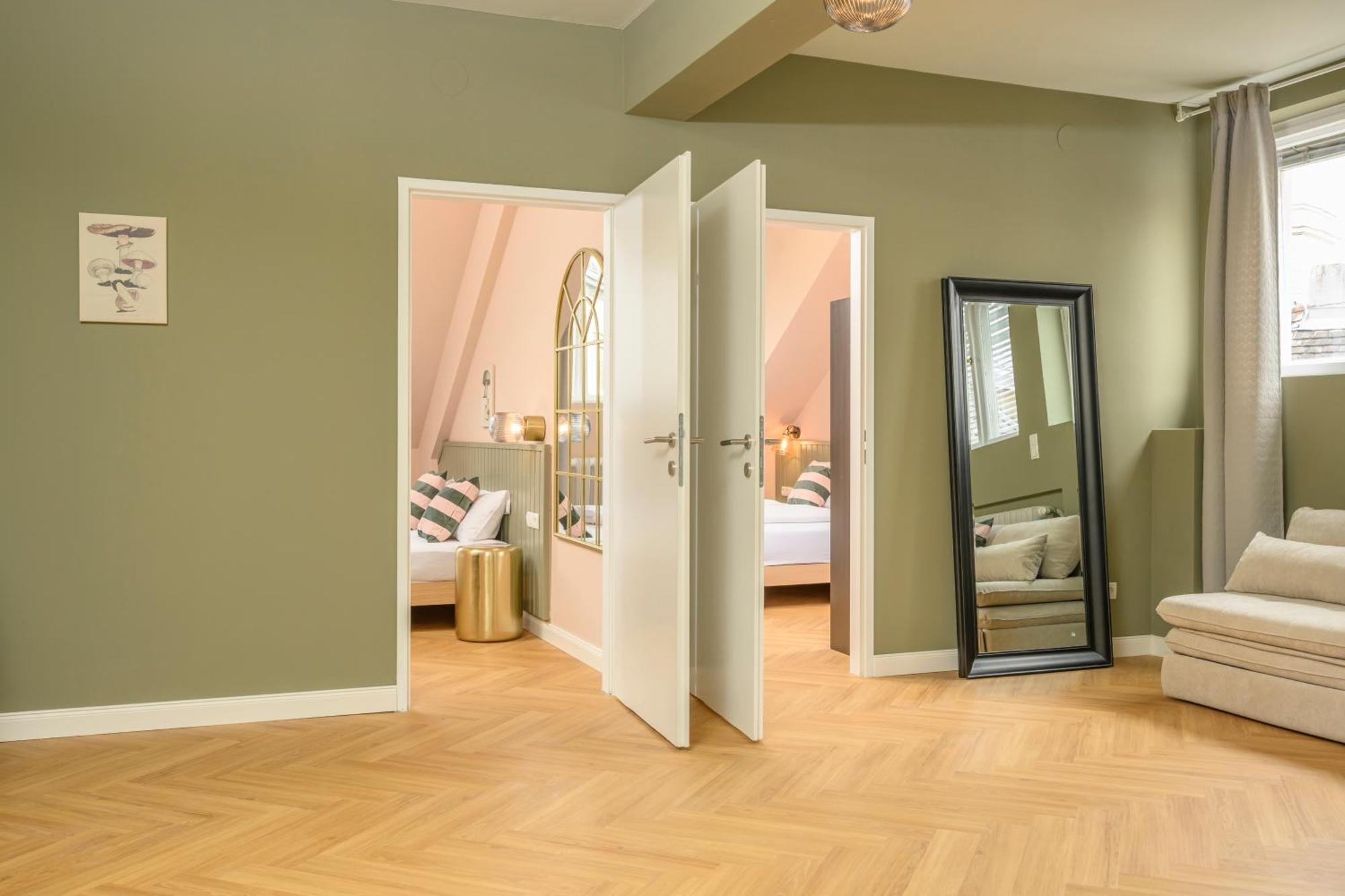 Apartment Palais Palffy Suits Vienna