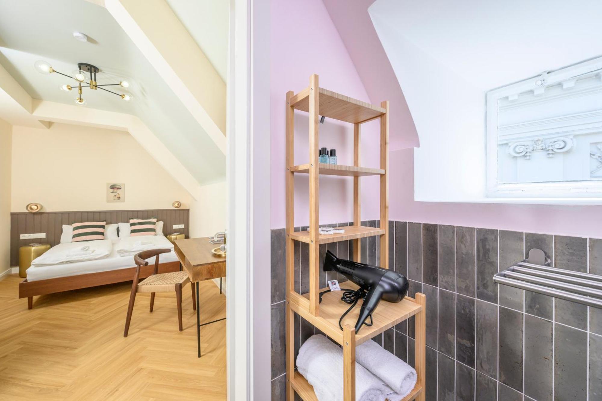 Palais Palffy Suits Apartment Vienna