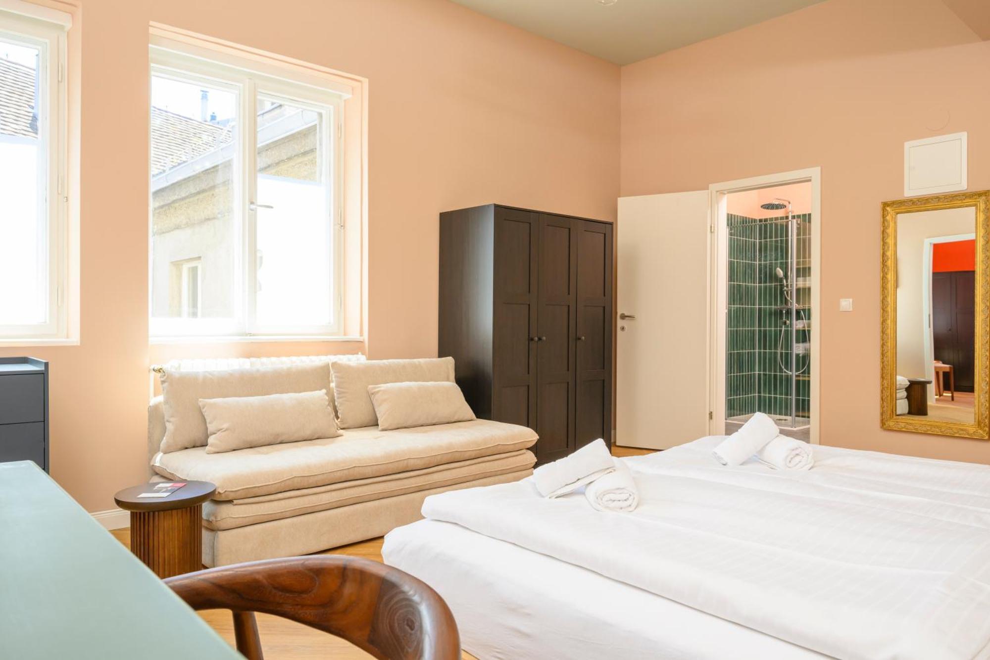 Palais Palffy Suits Apartment *