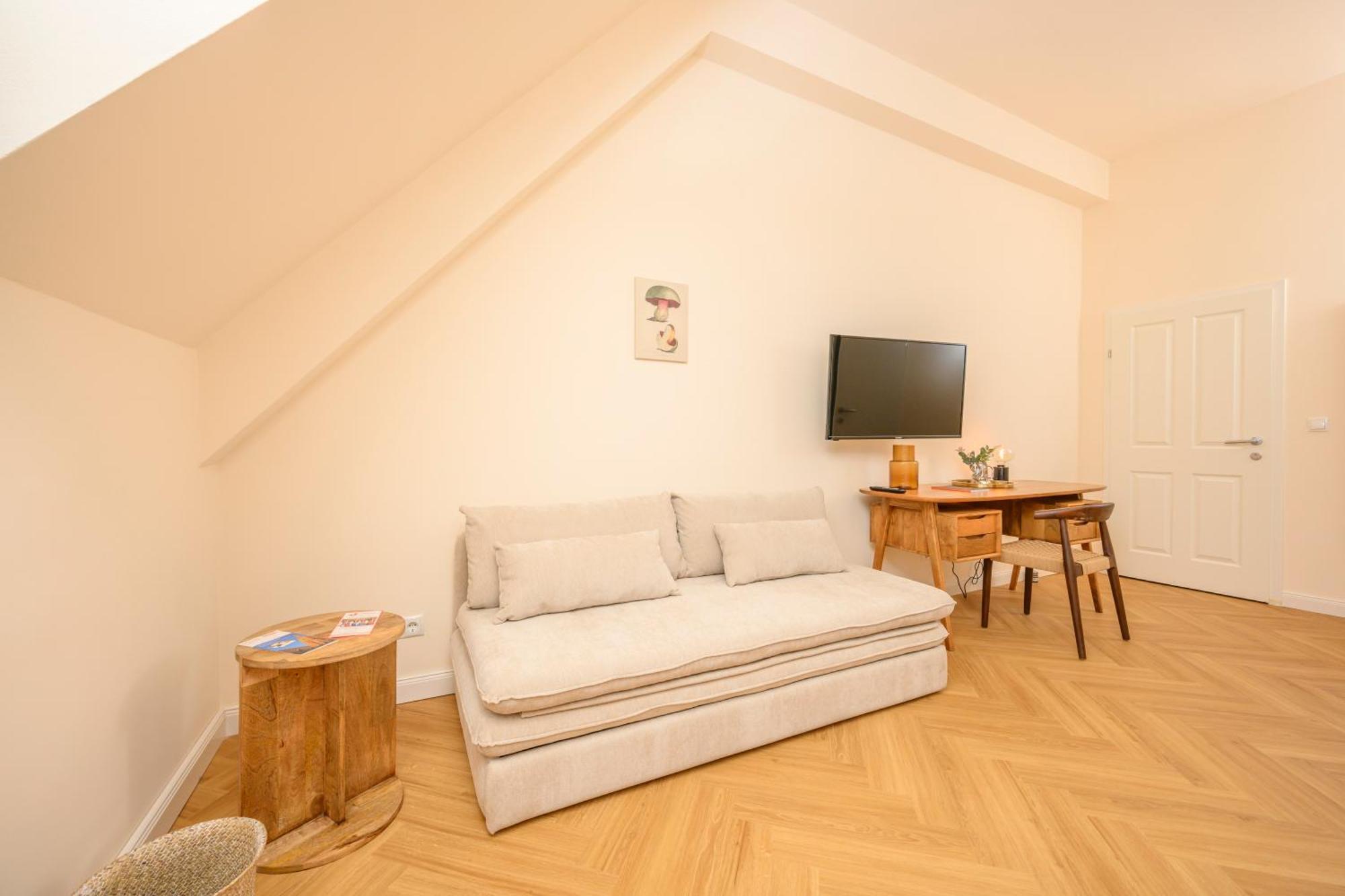 Apartment Palais Palffy Suits *