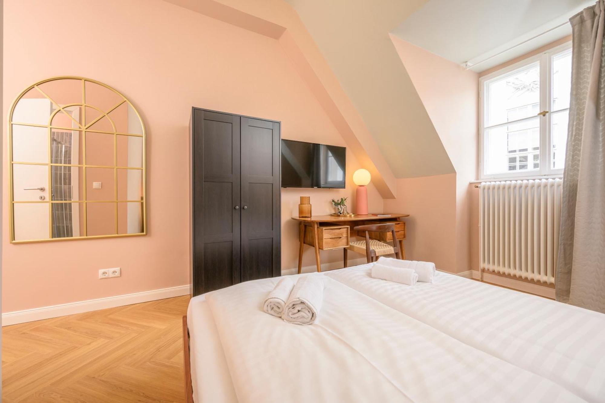 Palais Palffy Suits Vienna