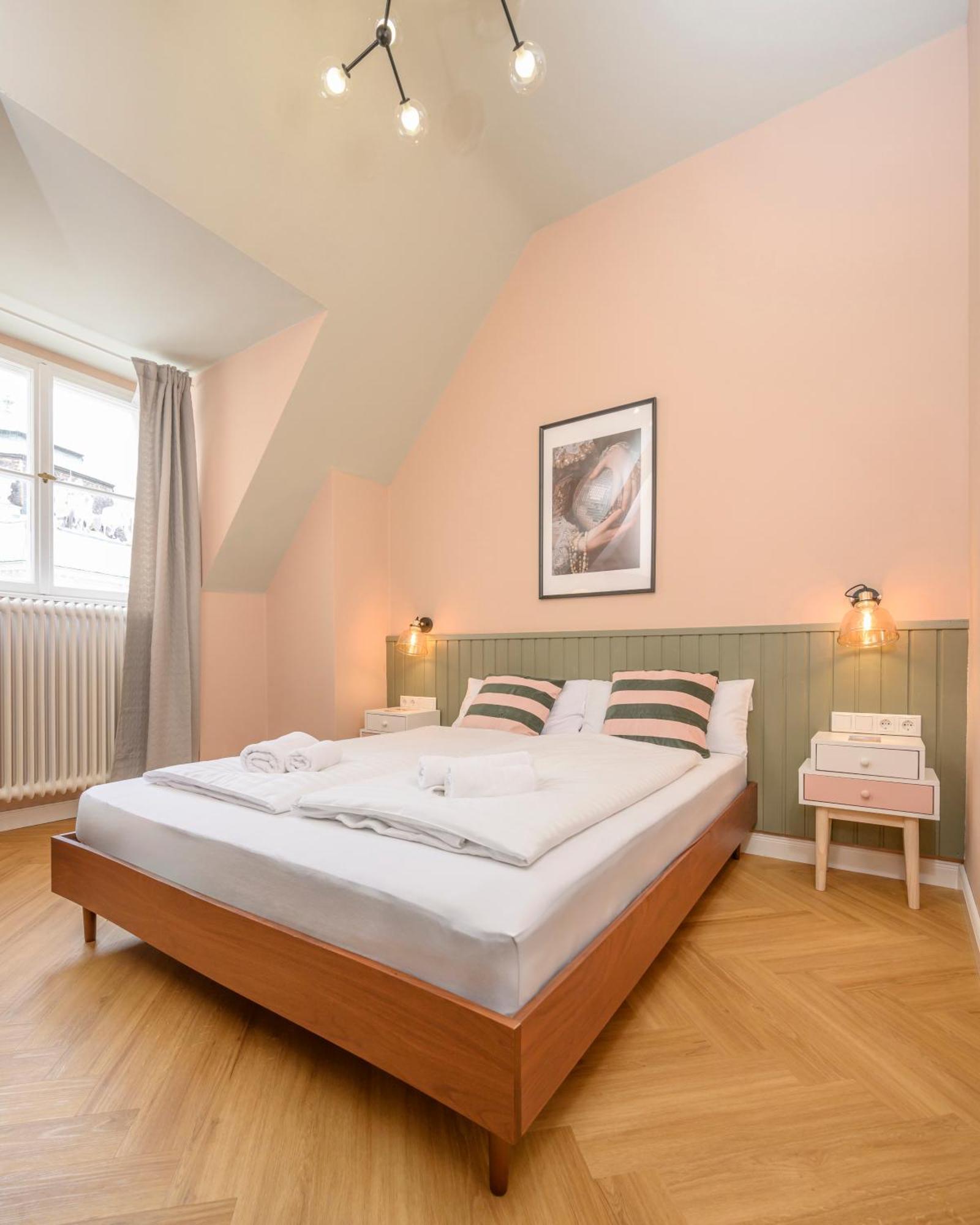 Palais Palffy Suits