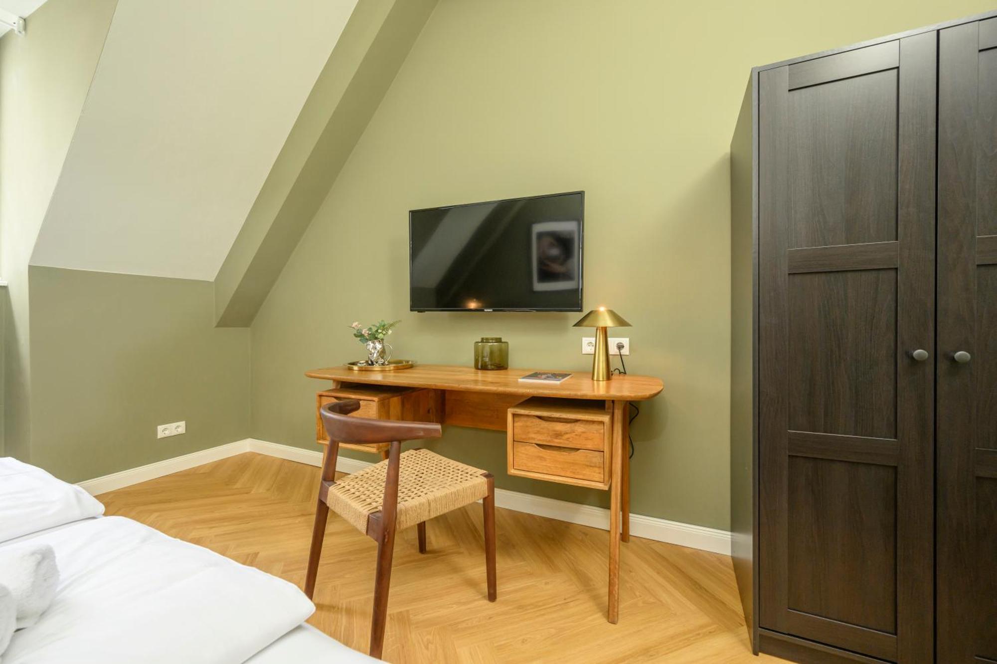 Palais Palffy Suits Apartment *