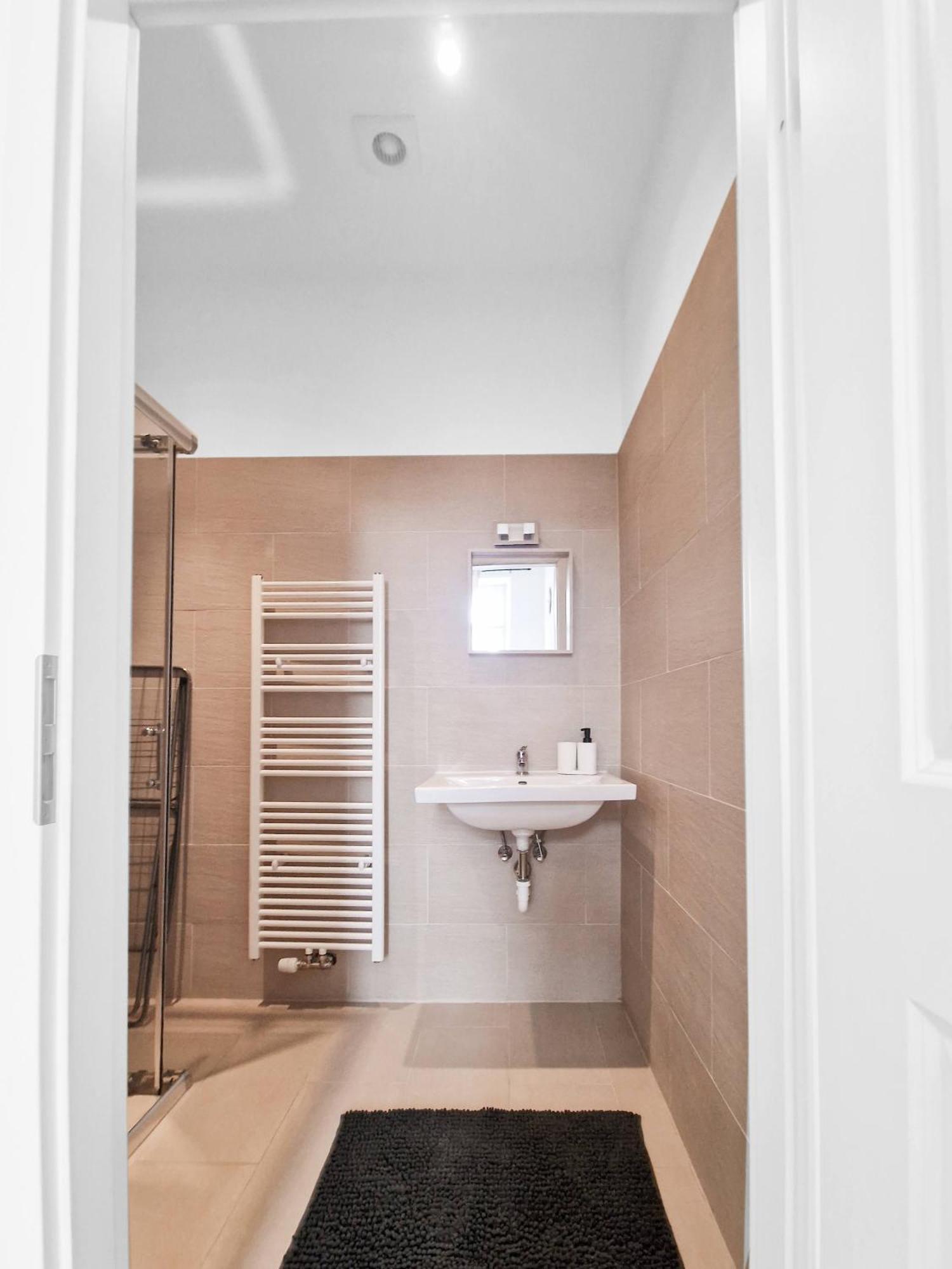 Central Charm Apartment