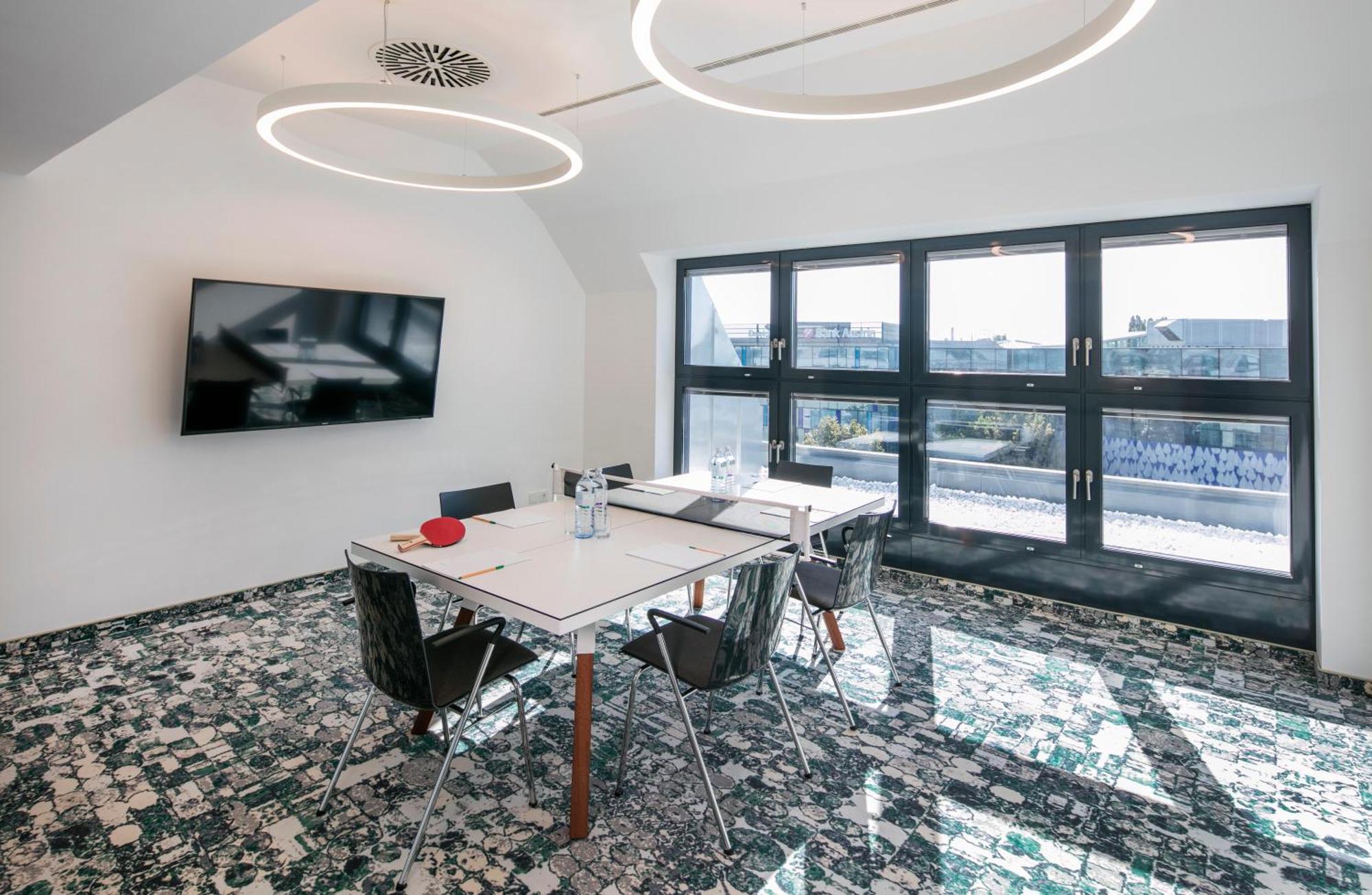 Arcotel Donauzentrum Hotel