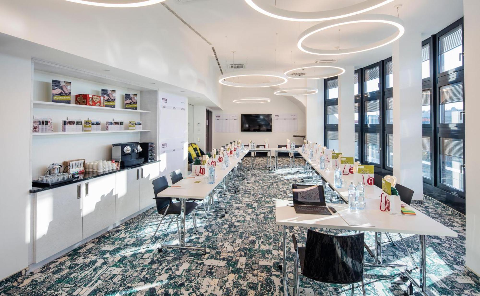 Arcotel Donauzentrum 4* Wien