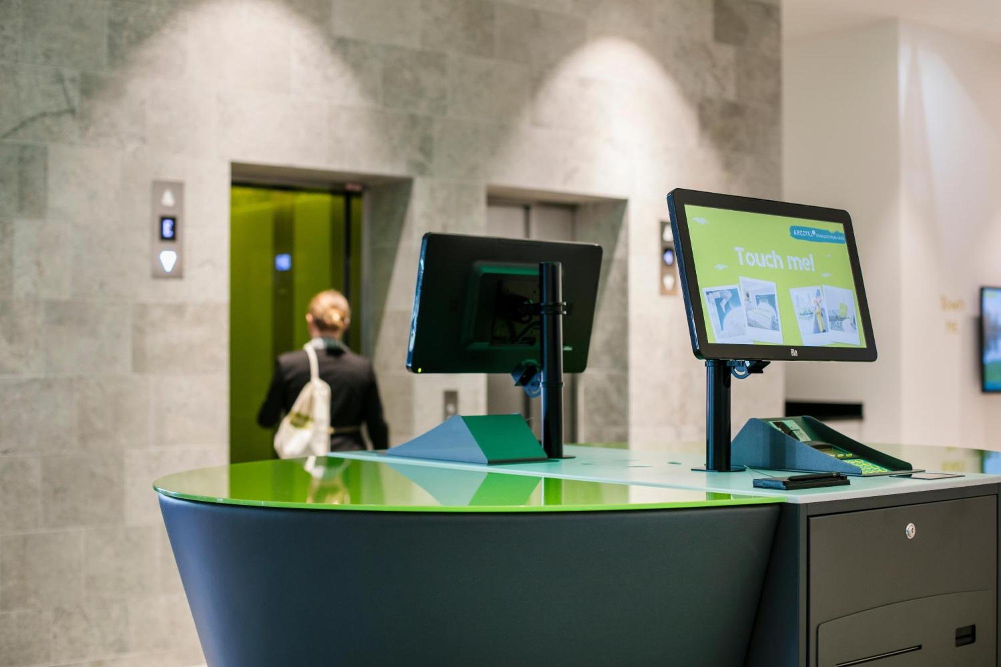 Arcotel Donauzentrum Hotel 4*