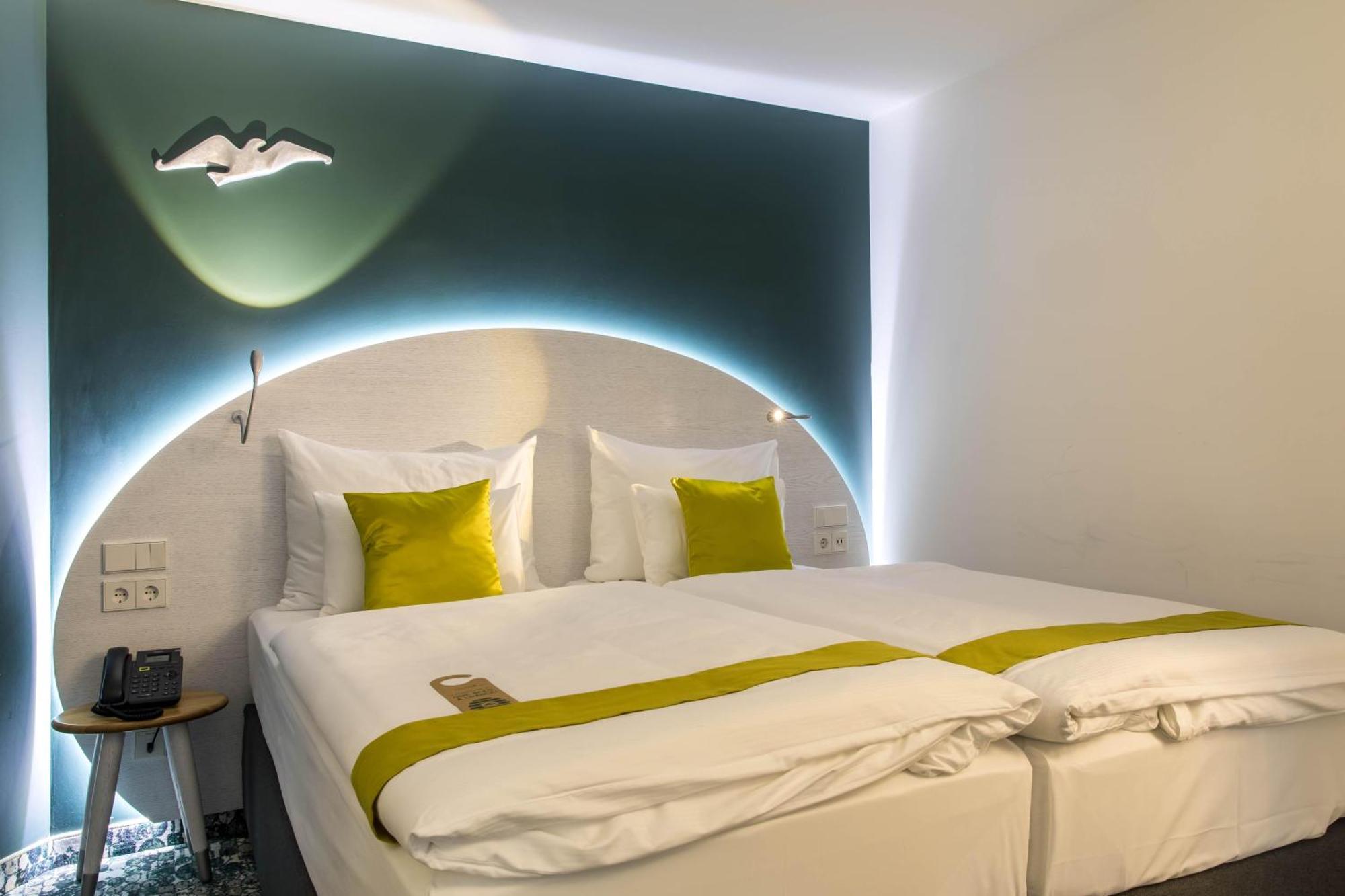 Hotel Arcotel Donauzentrum 4*