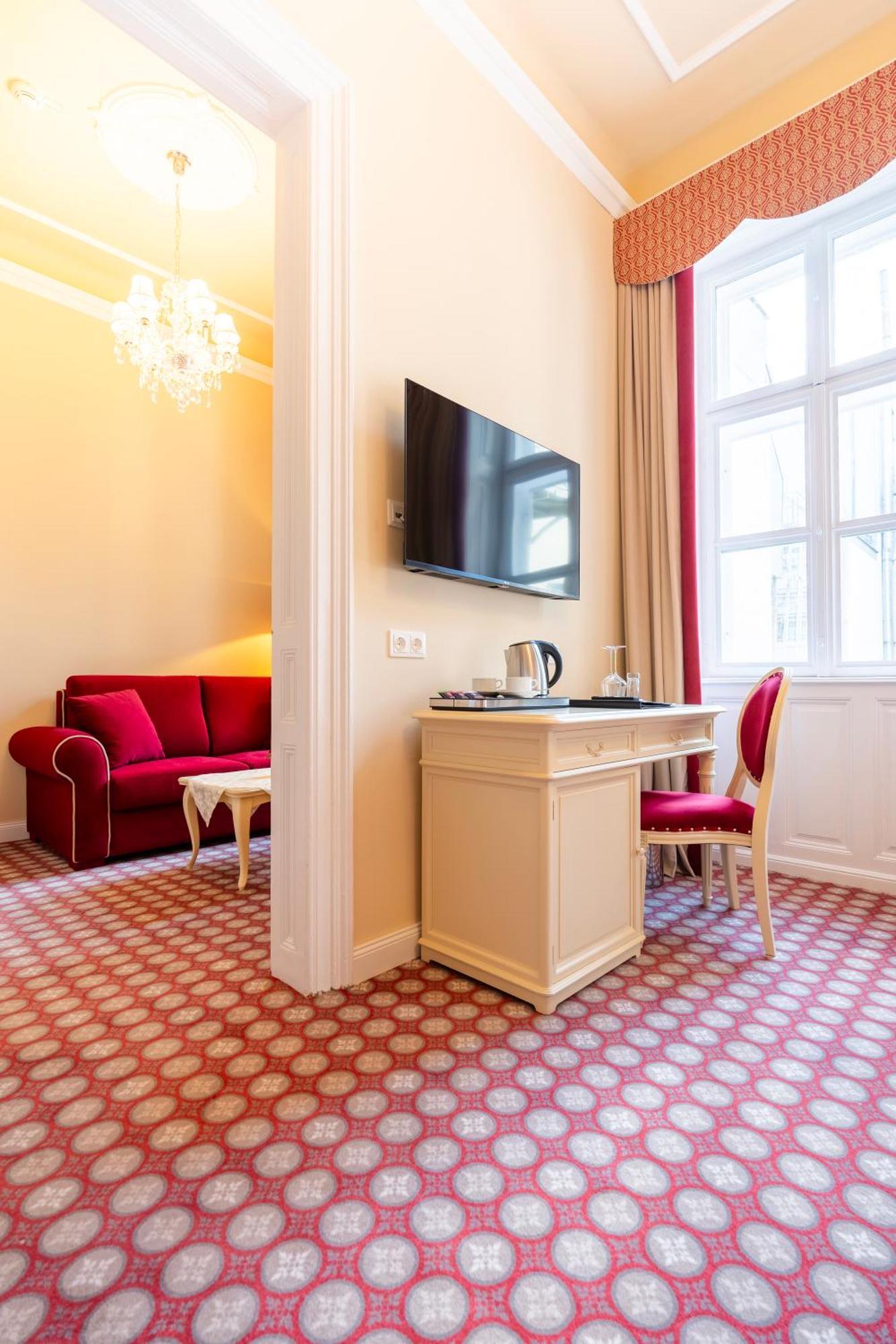 Aviano Boutique Vienna