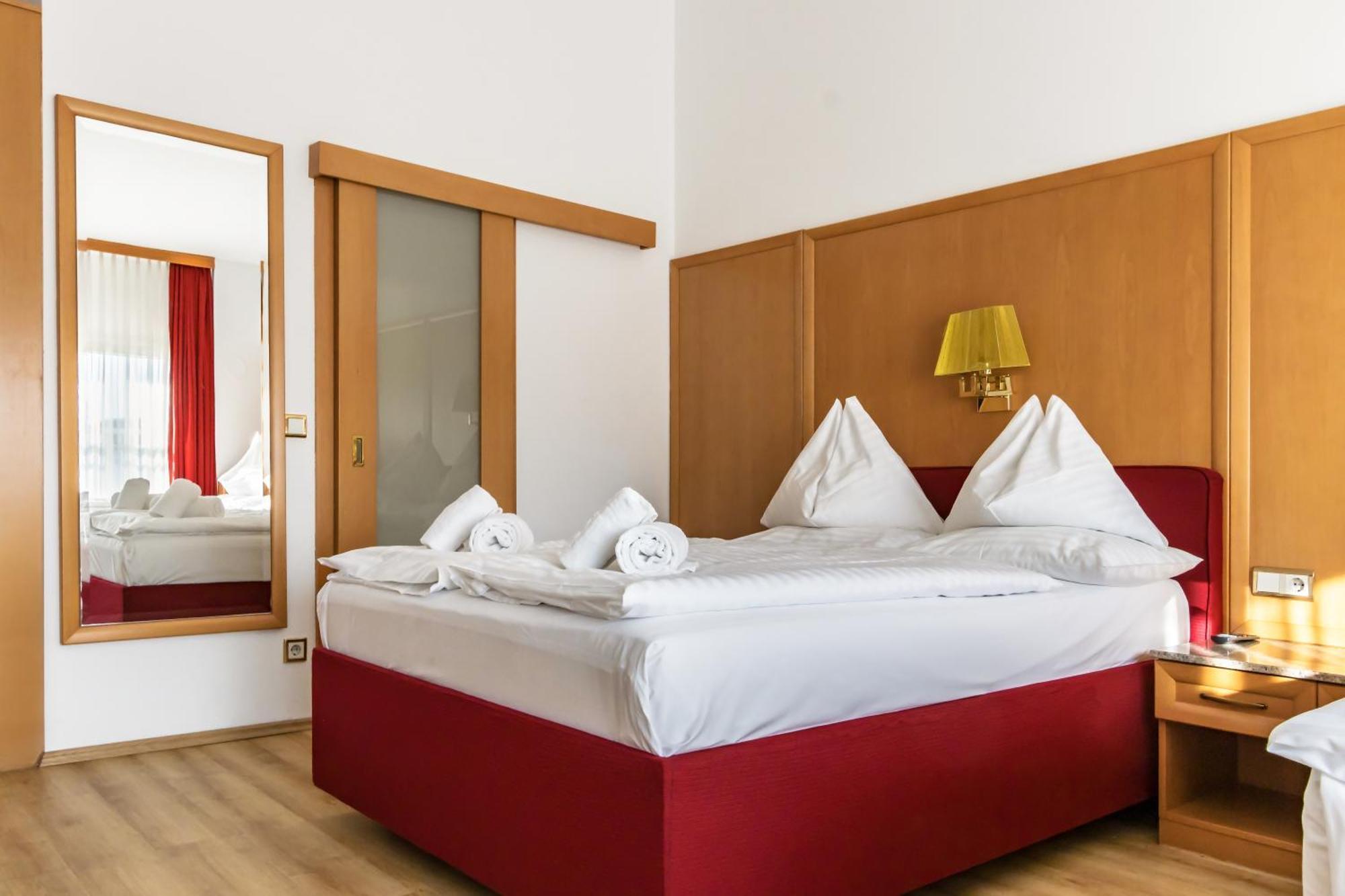 Corvinus - Newly Renovated Hotel