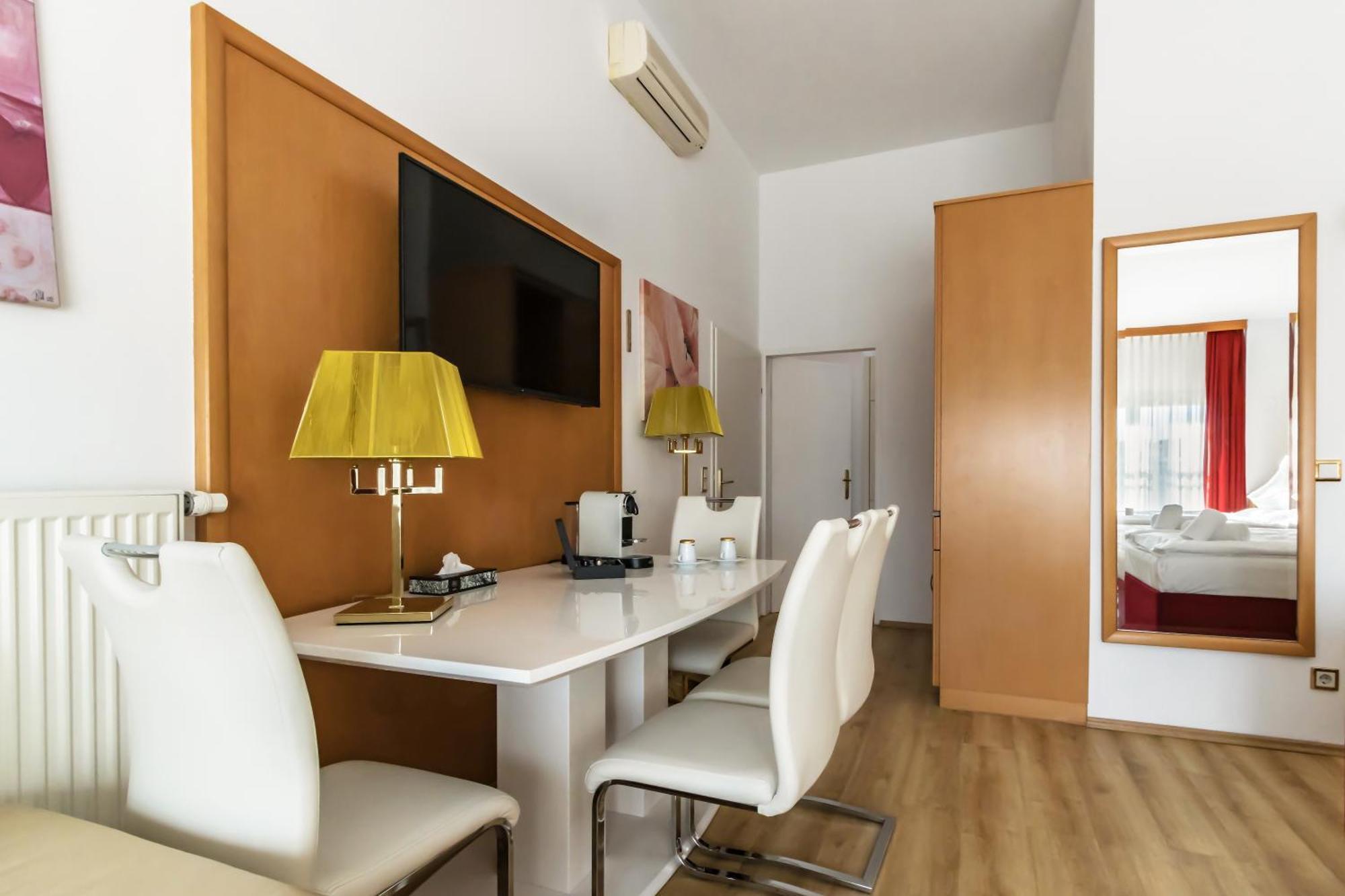Hotel Corvinus - Newly Renovated 4*
