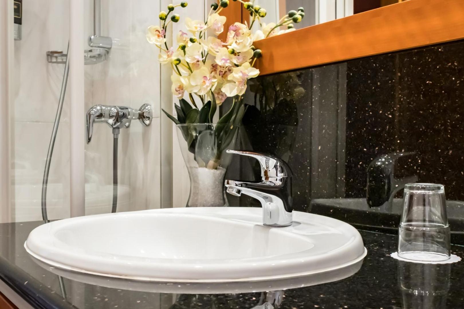Hotel Corvinus - Newly Renovated 4*