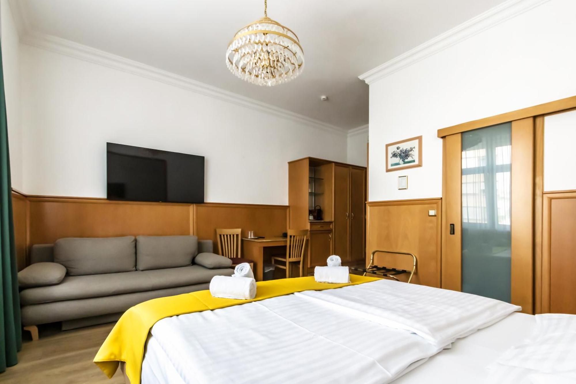 Hotel Corvinus - Newly Renovated