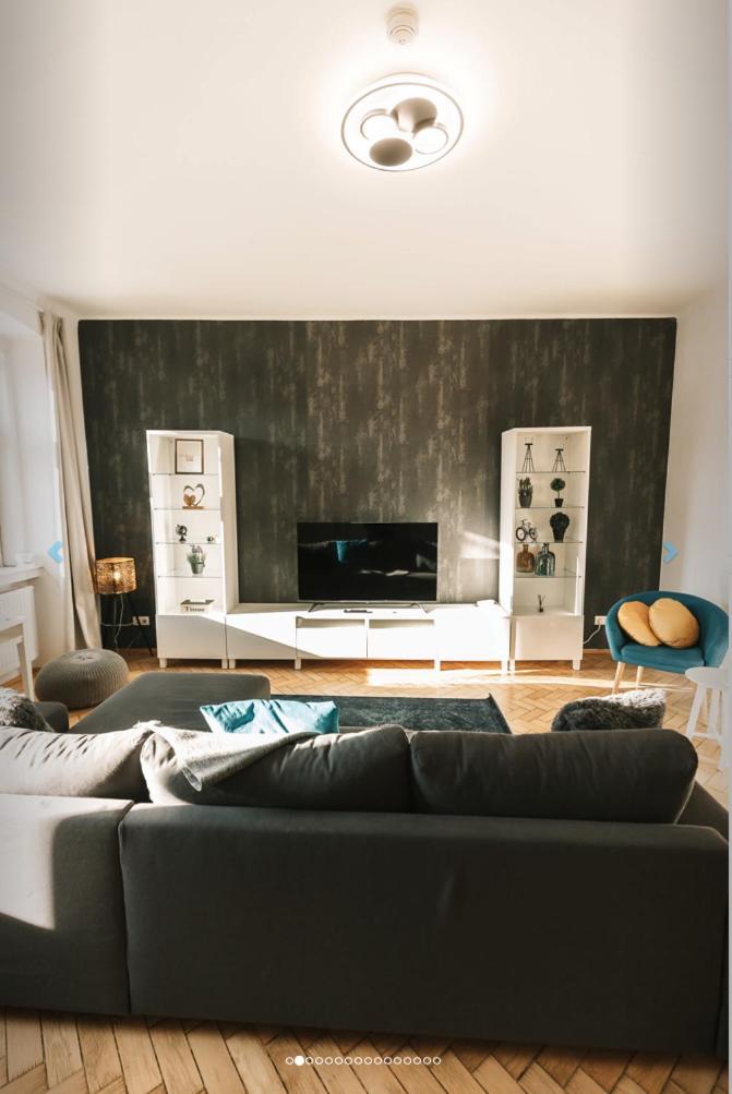 Orestaliving - On The Danube Canal Friedensbruecke Apartment