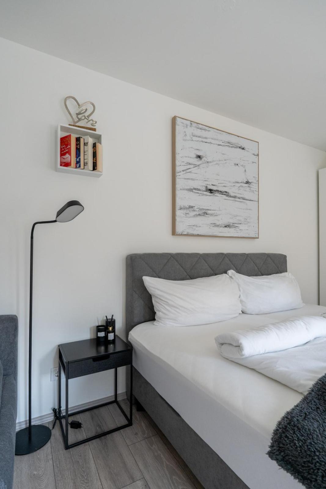 Apartment Wiener Juwel Zwischen Flughafen Und Stadtleben Vienna