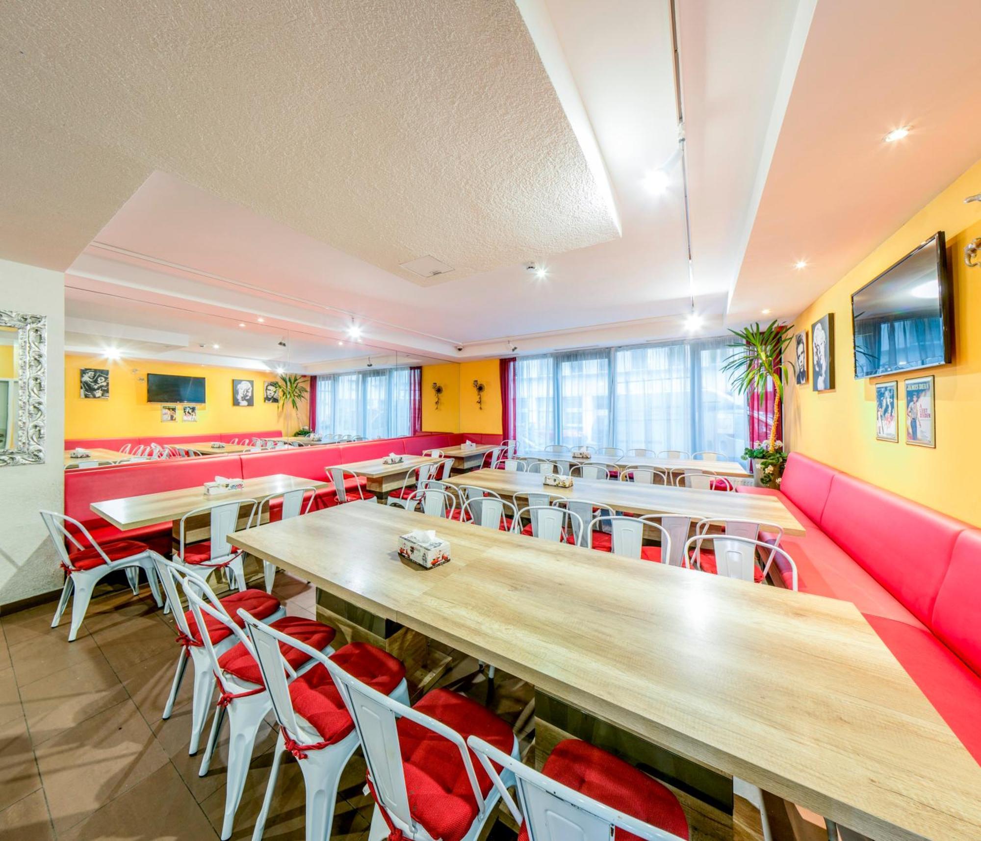 Hostel A&t & Vienna