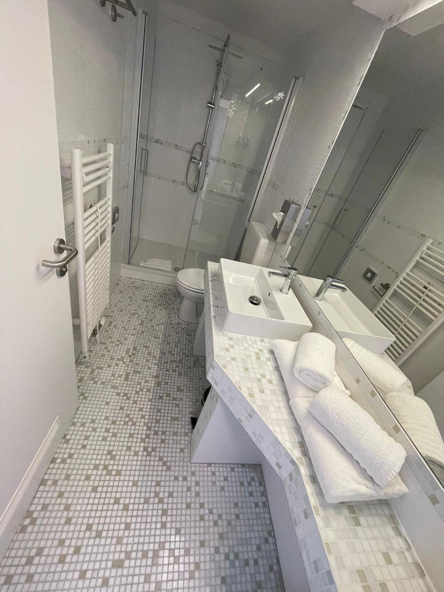 Ch-hotel Luka 2*