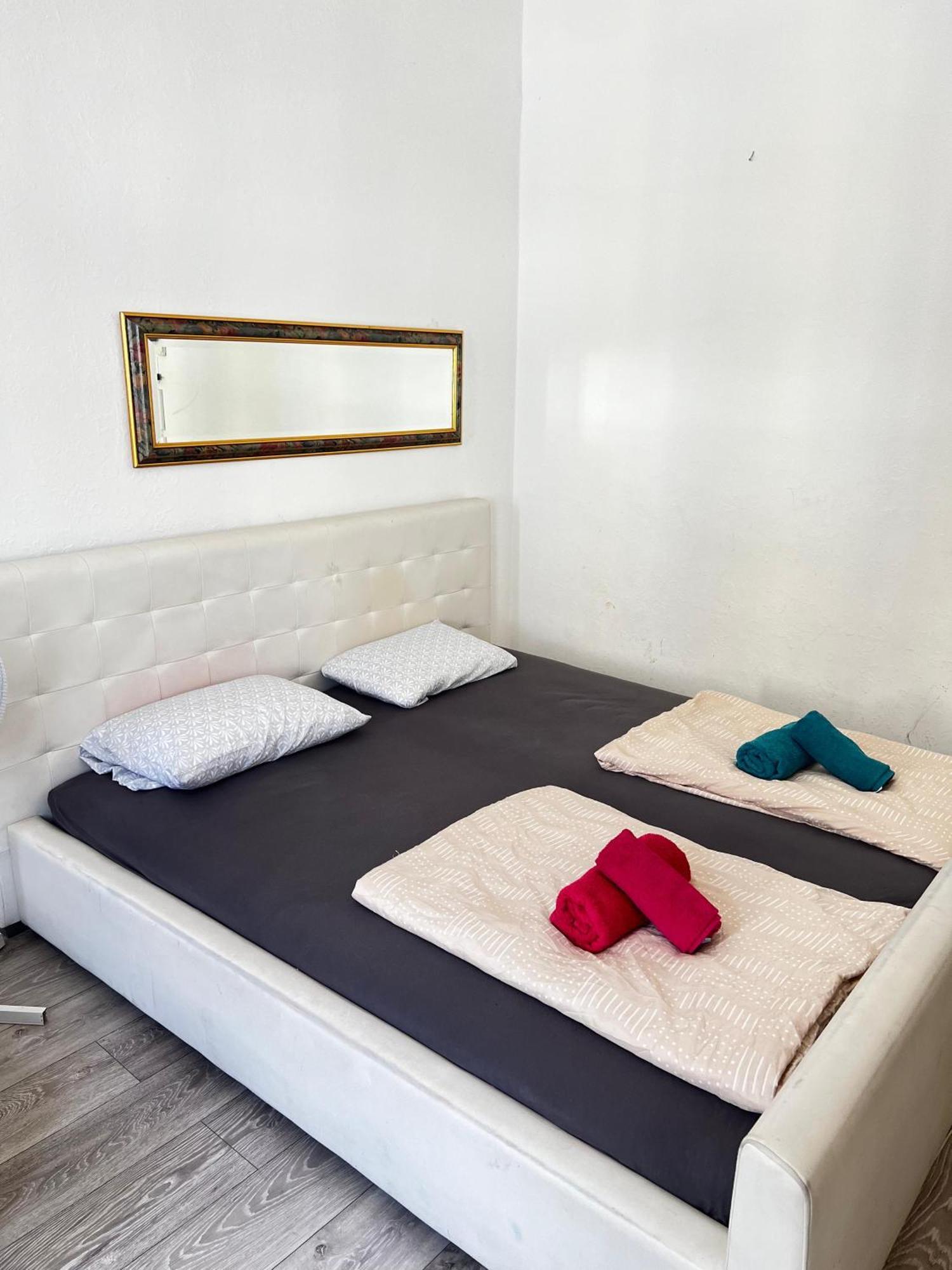 Sam-26 Apartment