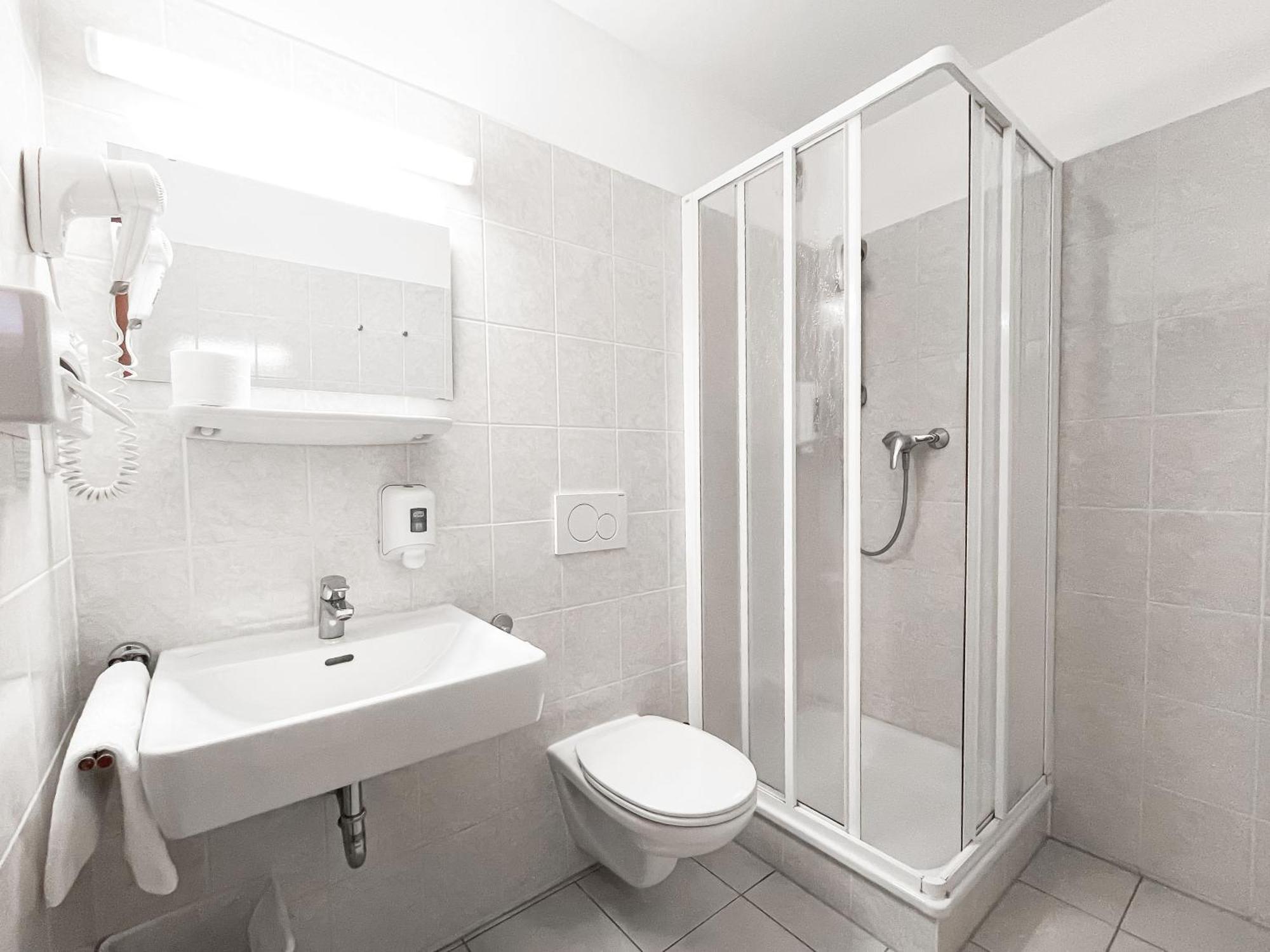 Lenas Donau Hotel Wien