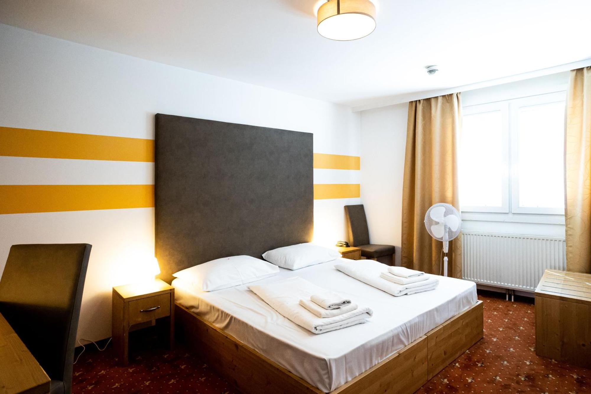 Lenas Donau 3* Wien