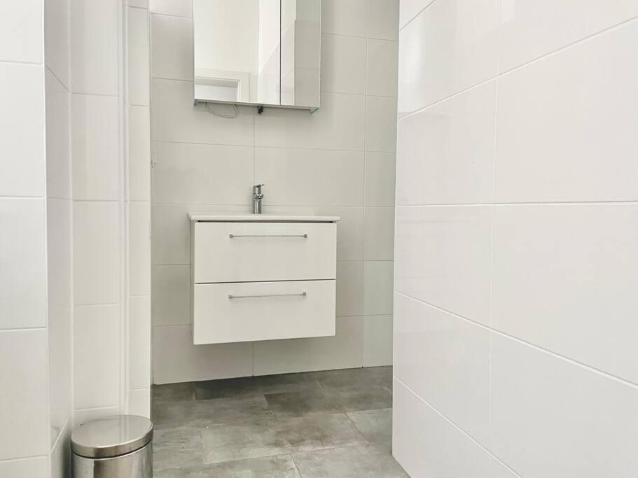 100 M2 With Free Parking - 15 Min To Center Vienna